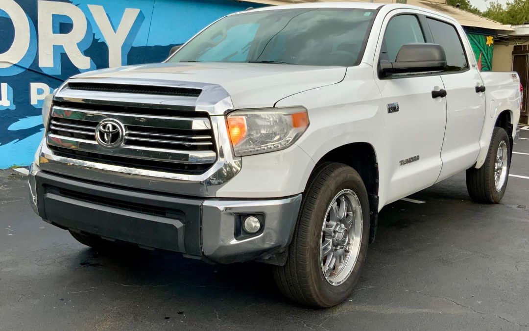 2017 TOYOTA TUNDRA
