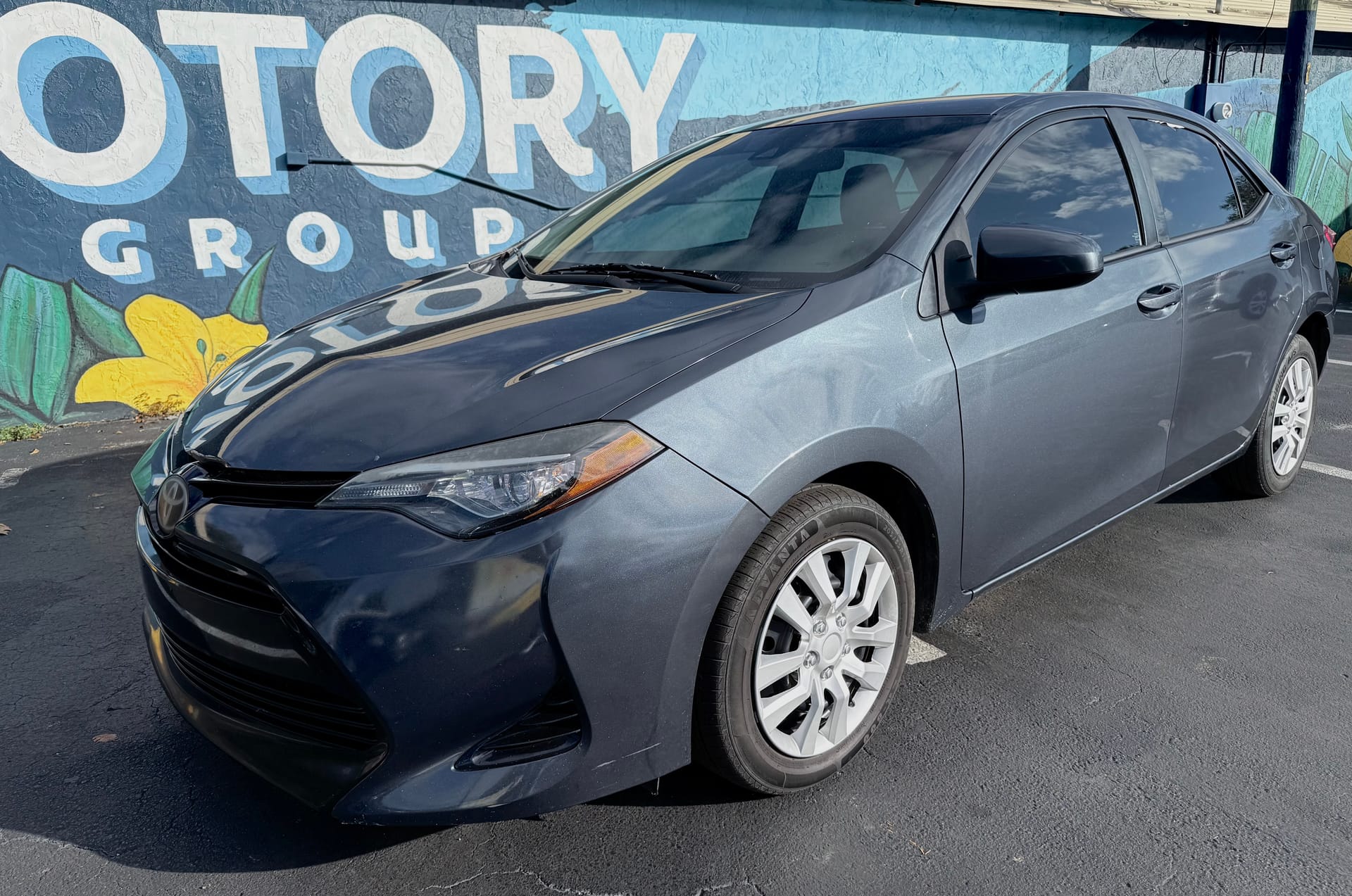 2017 Toyota Corolla SE's photo