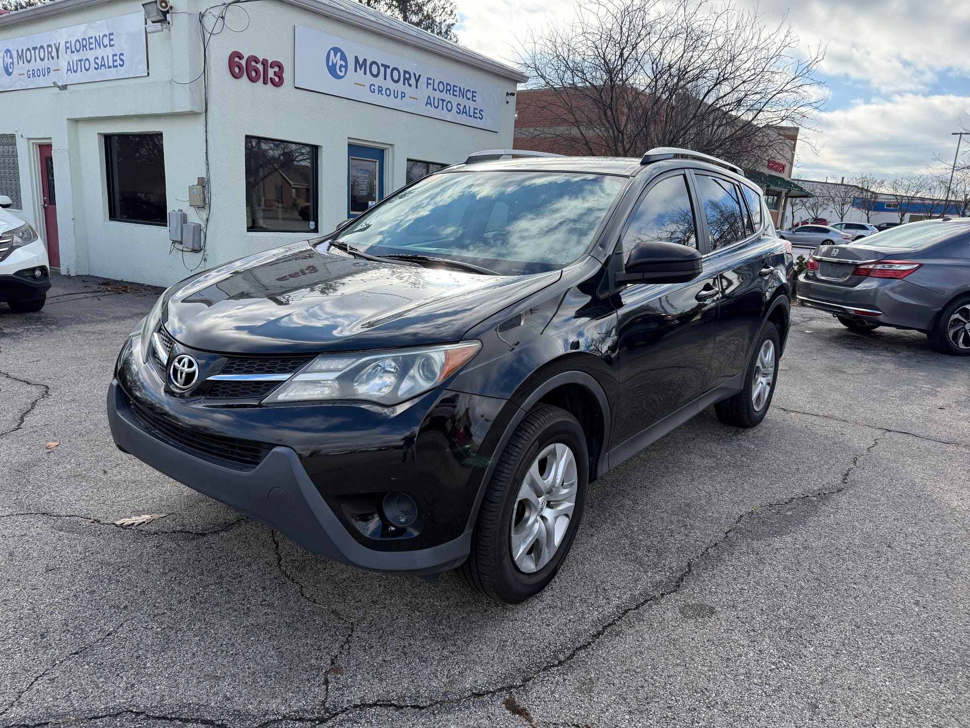 2013 Toyota RAV4 LE's photo