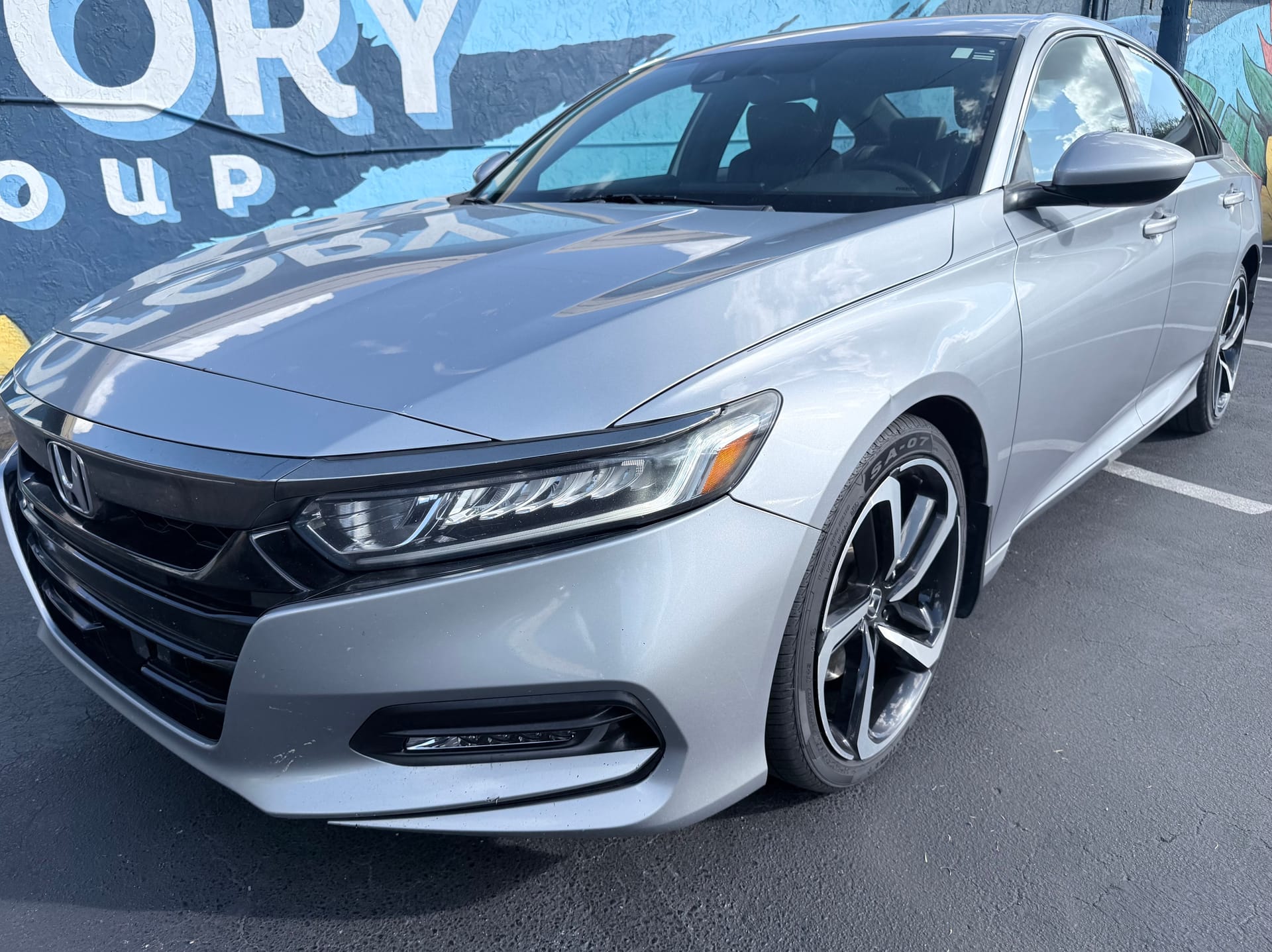 2018 Honda Accord Sport's photo