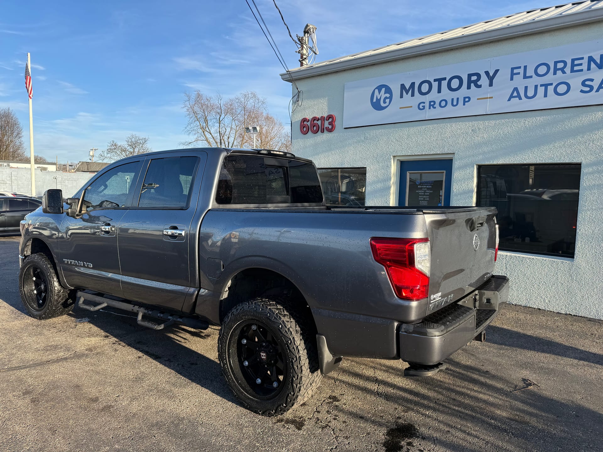 2018 NISSAN TITAN - Gallery Image