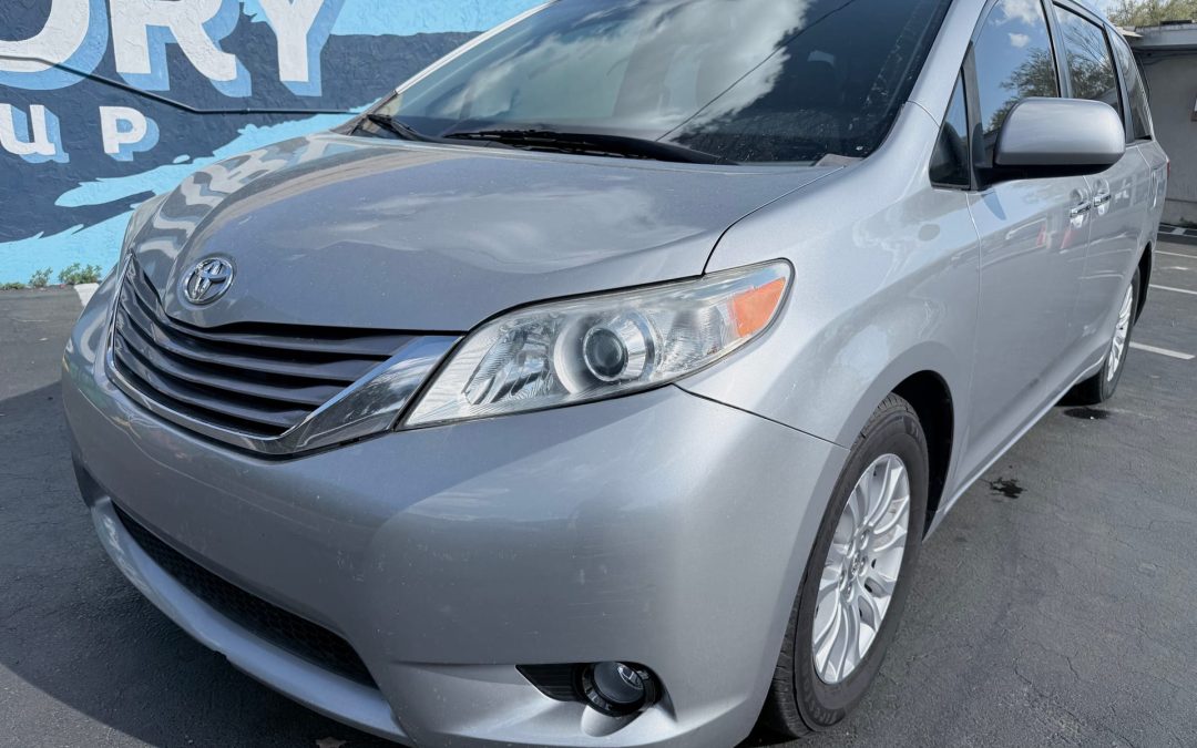 2015 TOYOTA SIENNA