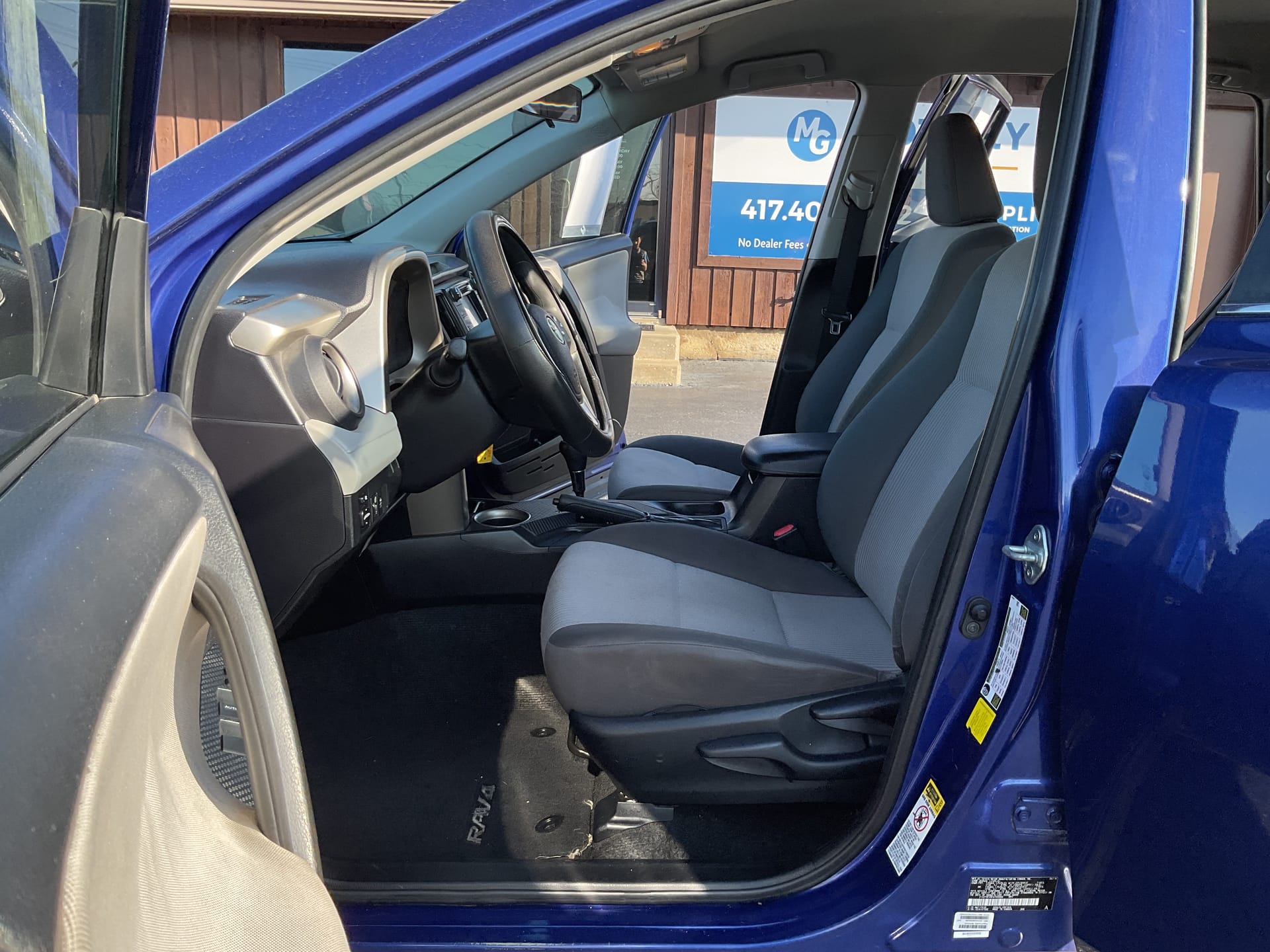 2014 TOYOTA RAV4 LE - Gallery Image