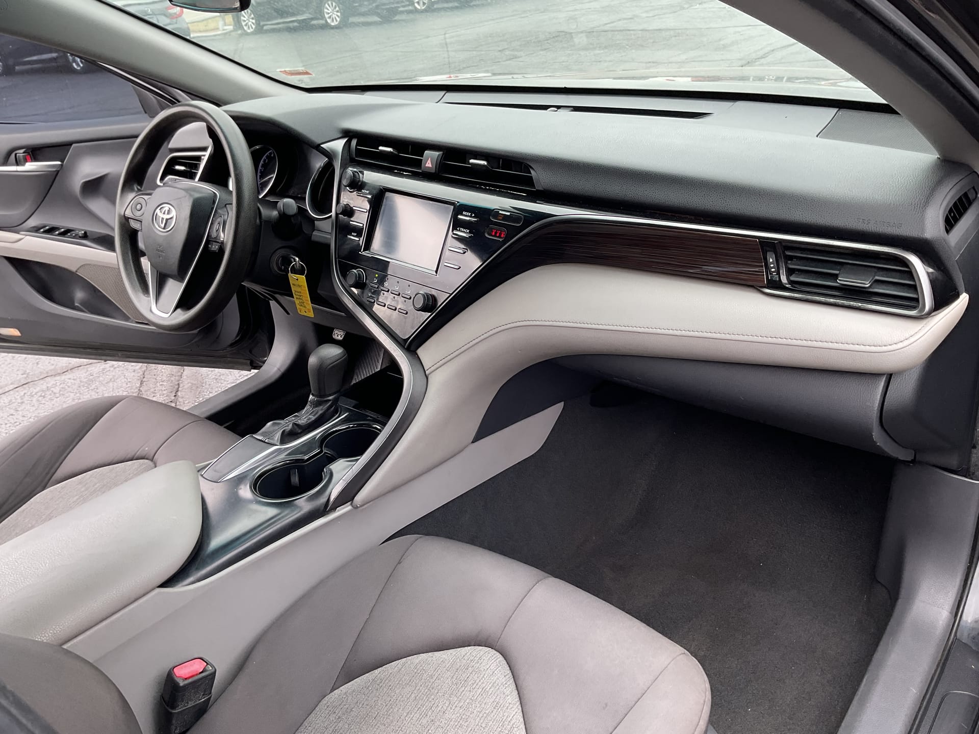 2019 TOYOTA CAMRY - Gallery Image