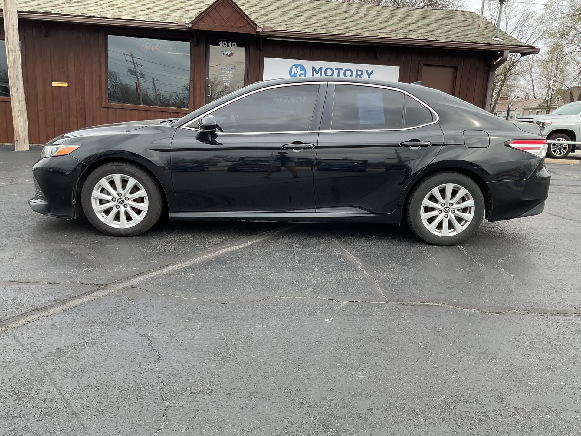 2019 TOYOTA CAMRY - Gallery Image