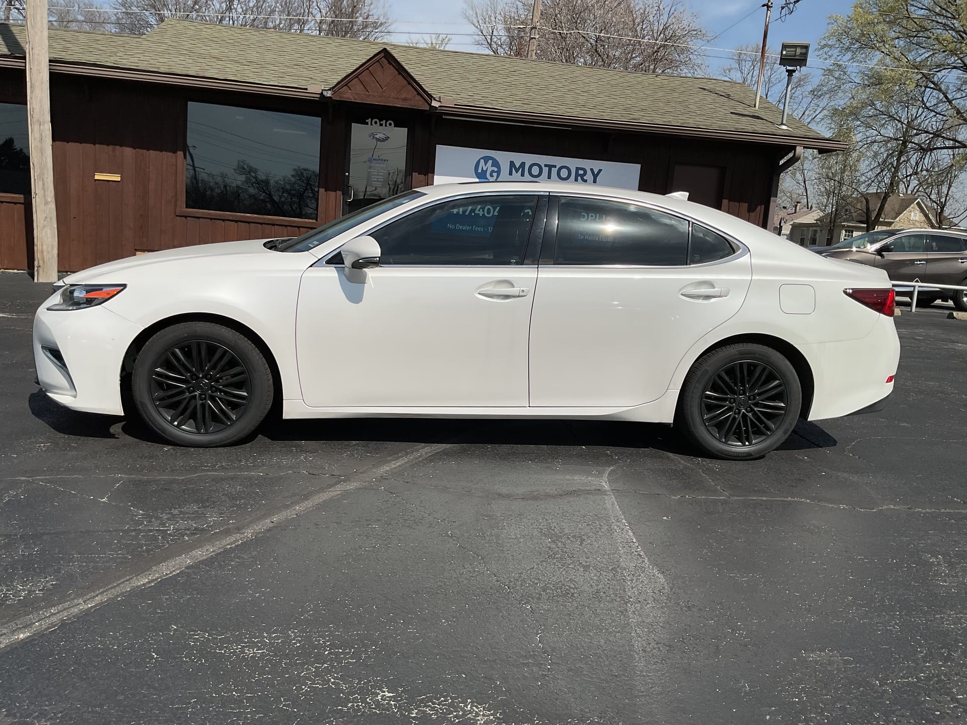 2016 LEXUS ES 350 - Gallery Image