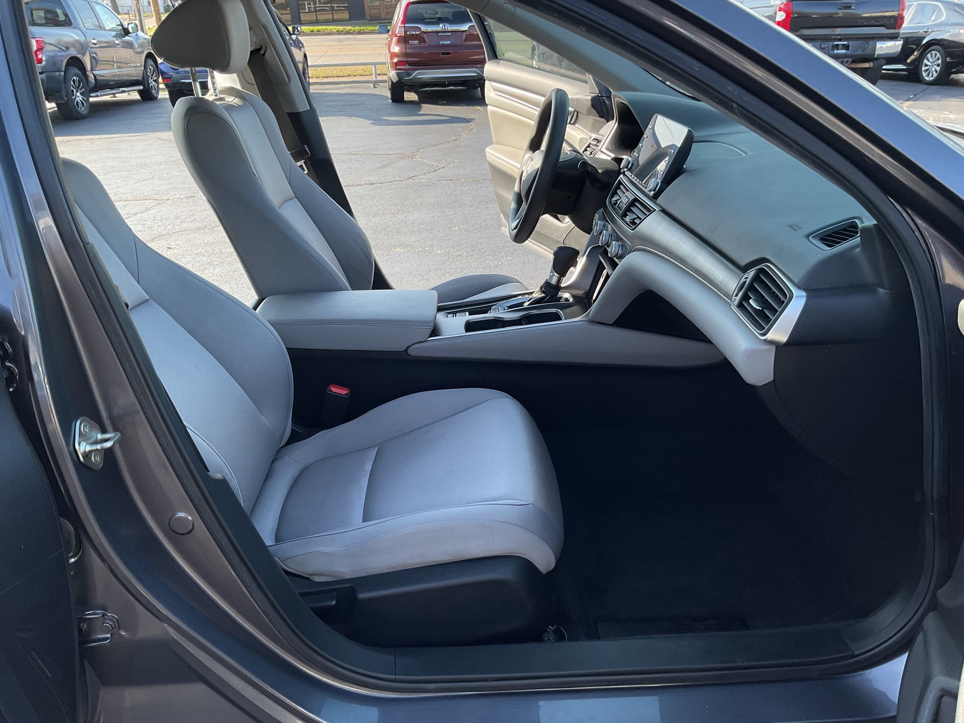 2019 HONDA ACCORD - Gallery Image