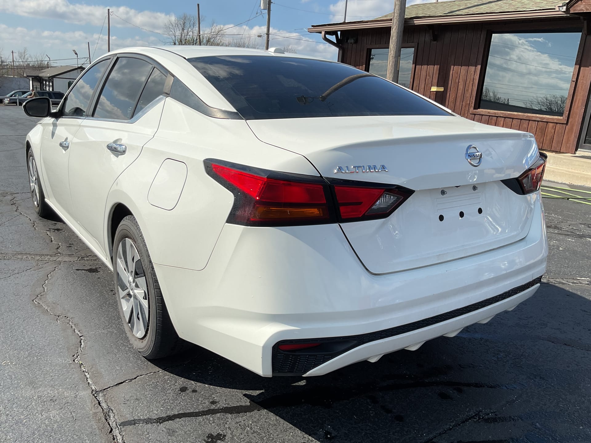 2020 NISSAN ALTIMA - Gallery Image