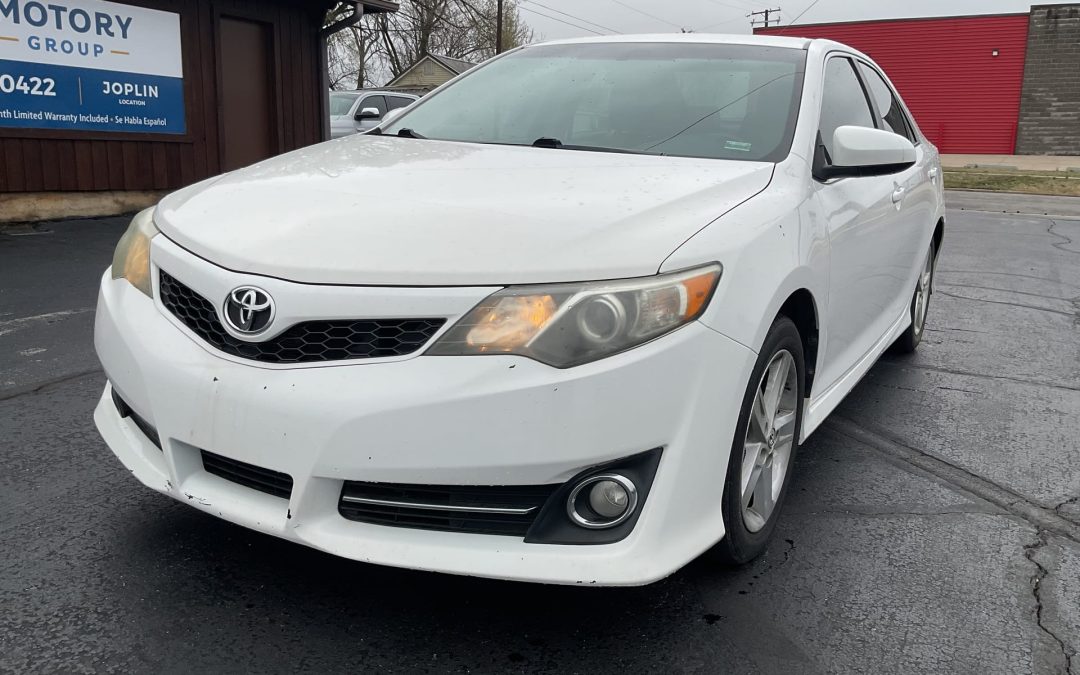 2014 TOYOTA CAMRY