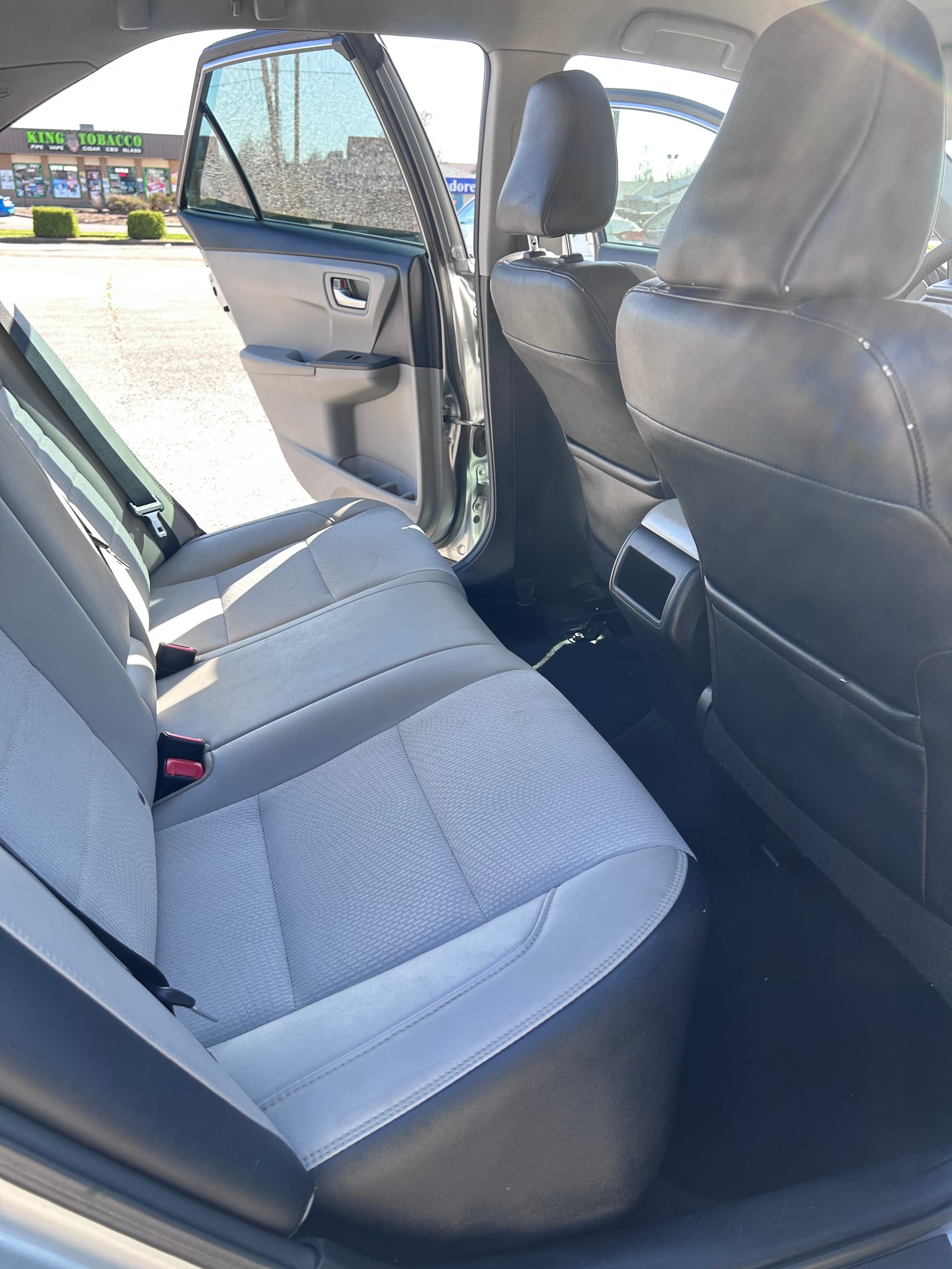 2017 TOYOTA CAMRY - Gallery Image