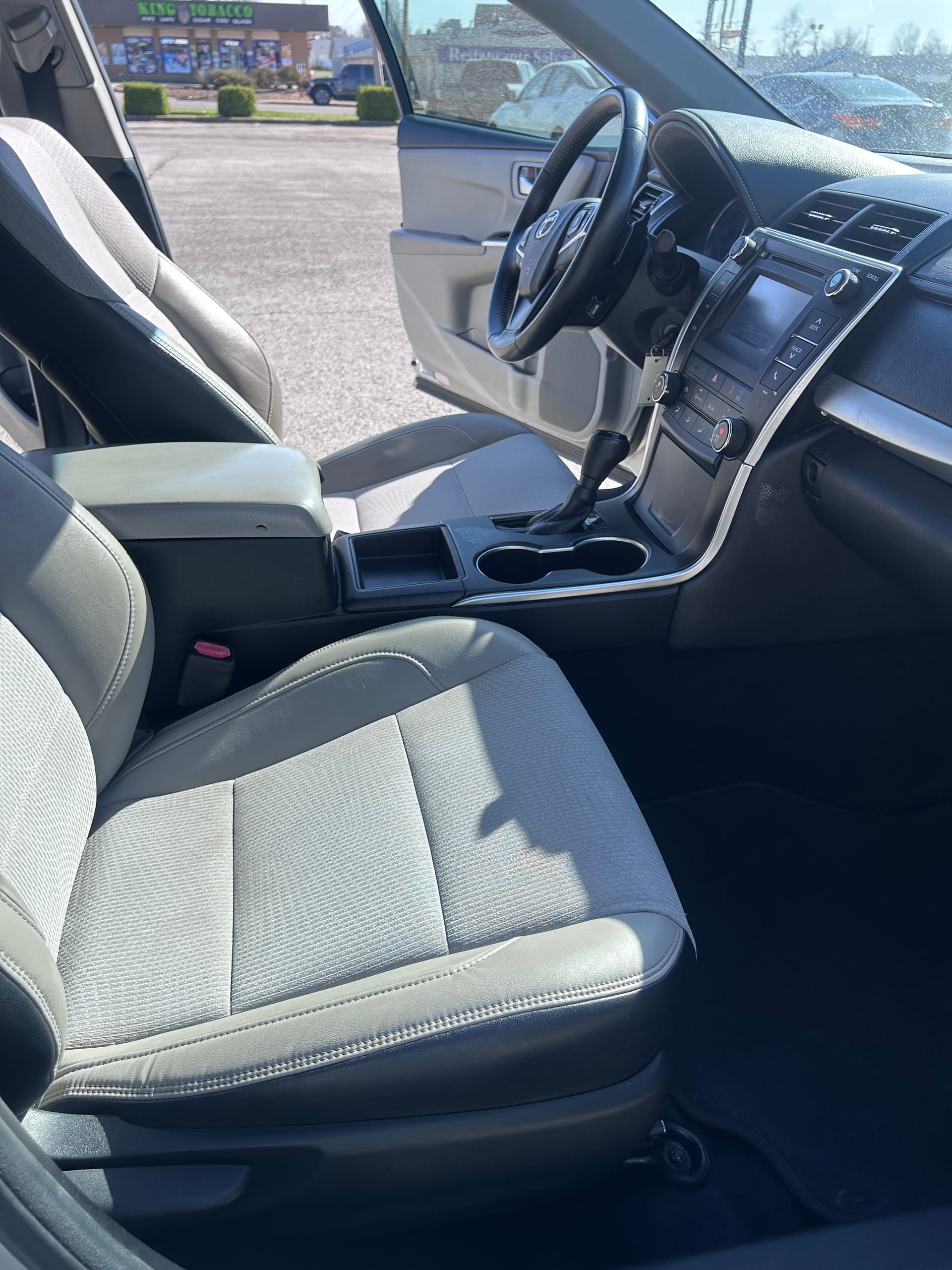 2017 TOYOTA CAMRY - Gallery Image