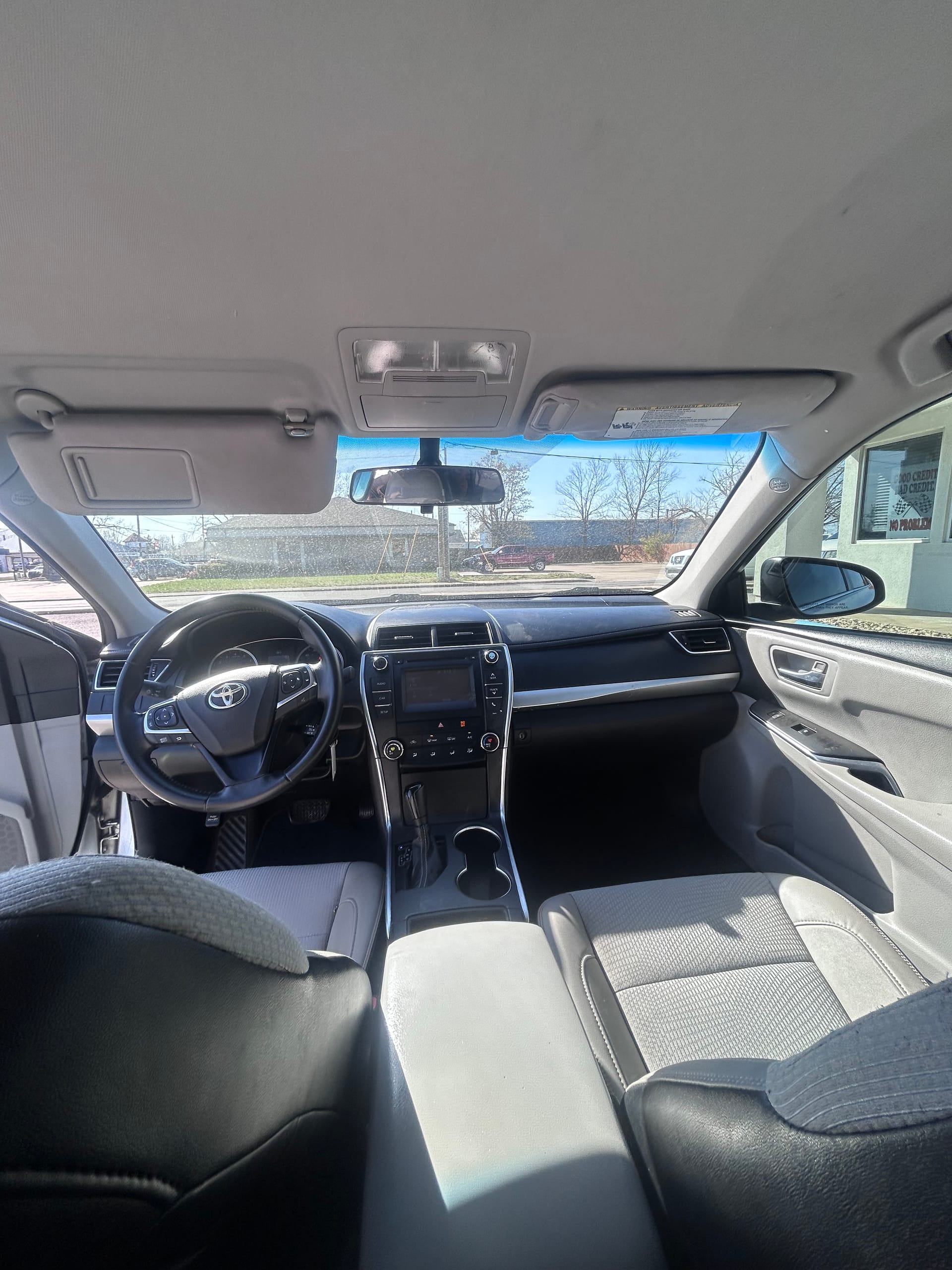 2017 TOYOTA CAMRY - Gallery Image