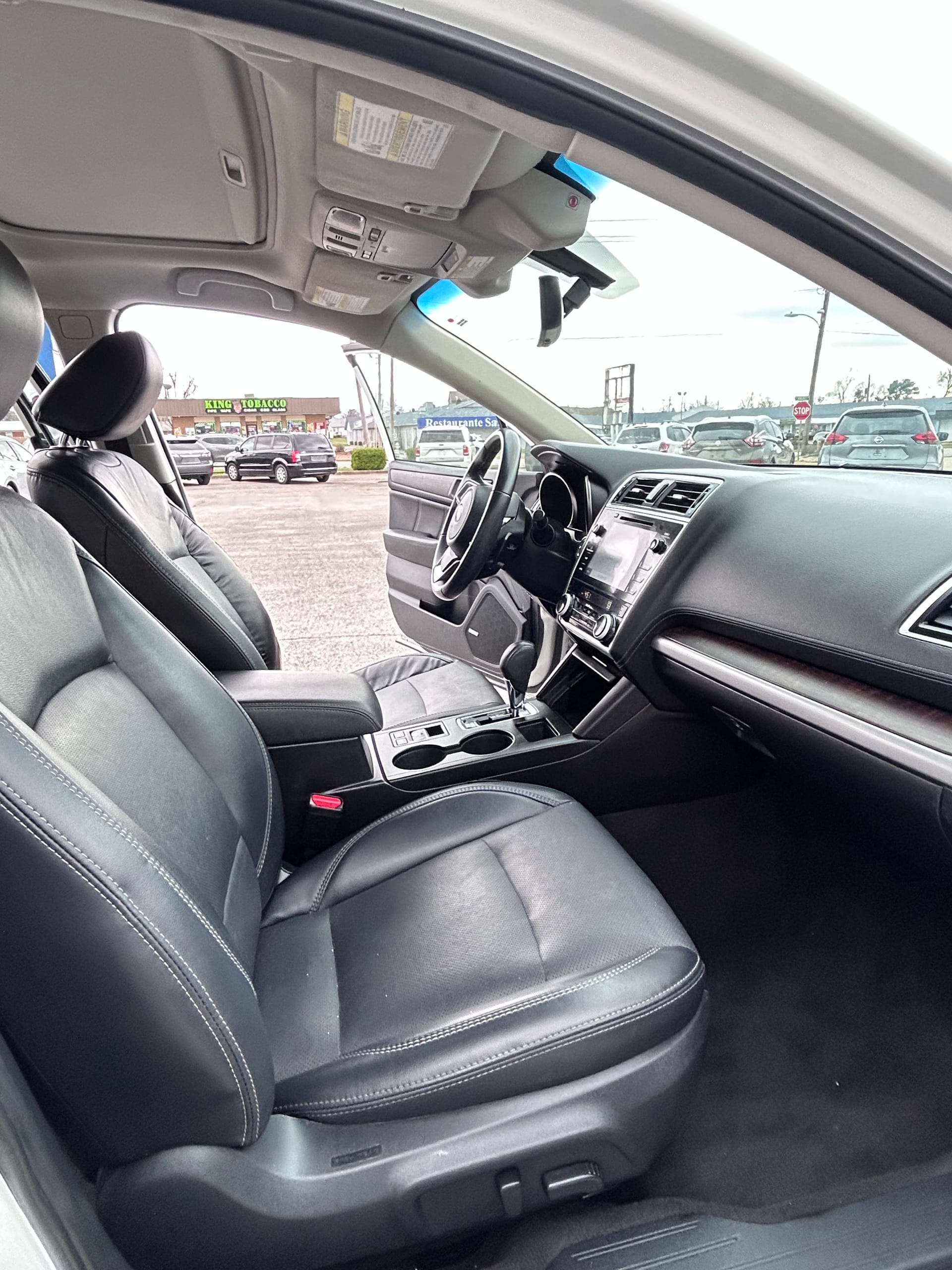 2019 SUBARU OUTBACK - Gallery Image