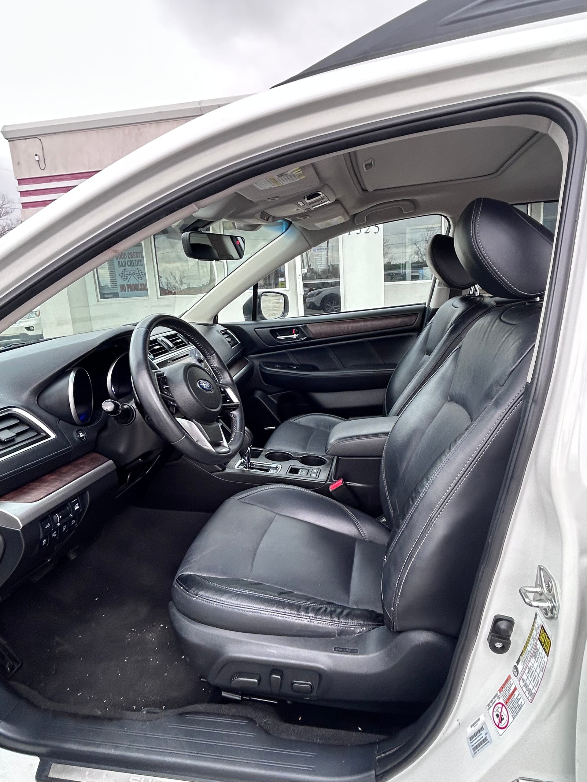 2019 SUBARU OUTBACK - Gallery Image