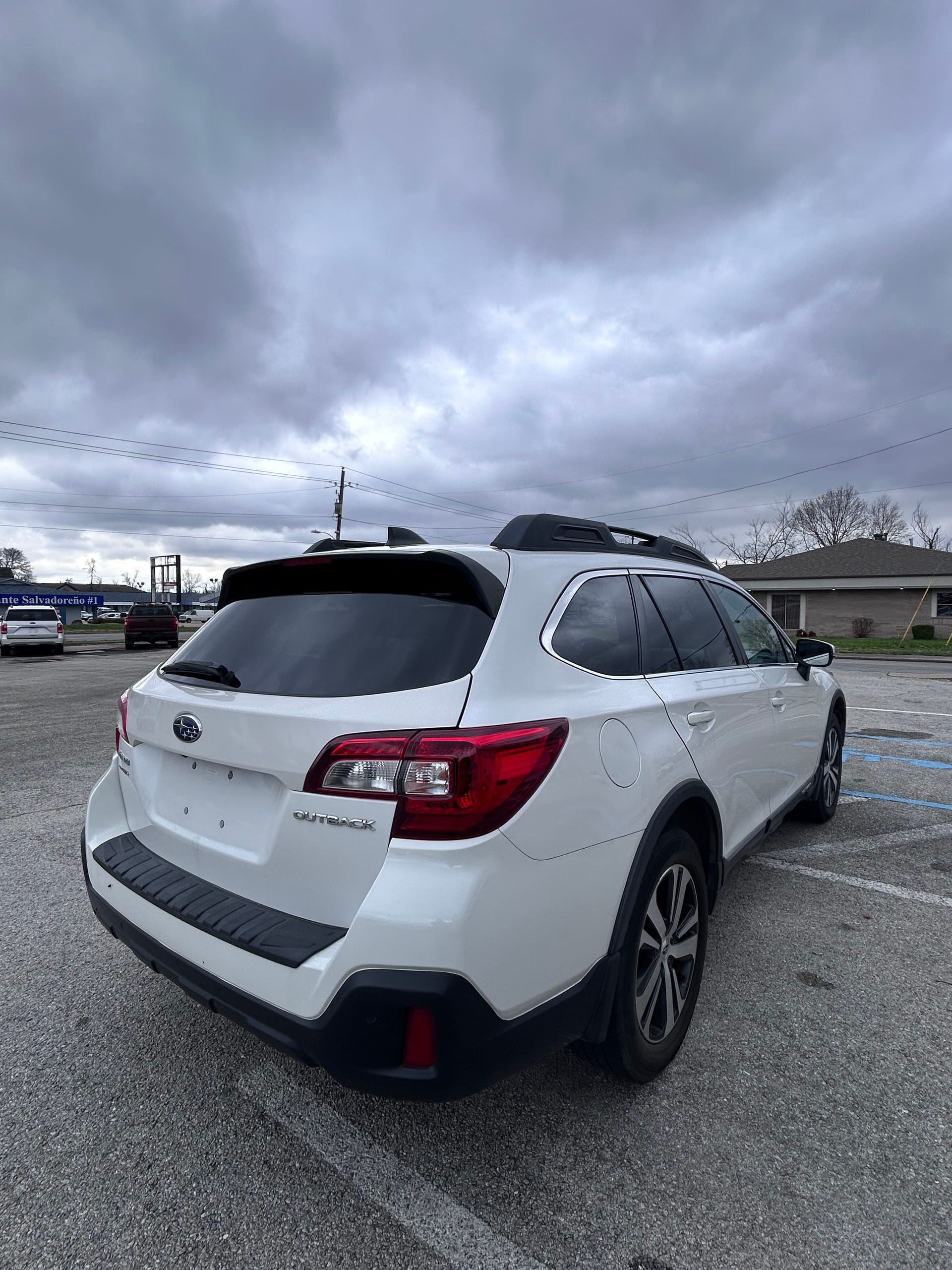 2019 SUBARU OUTBACK - Gallery Image