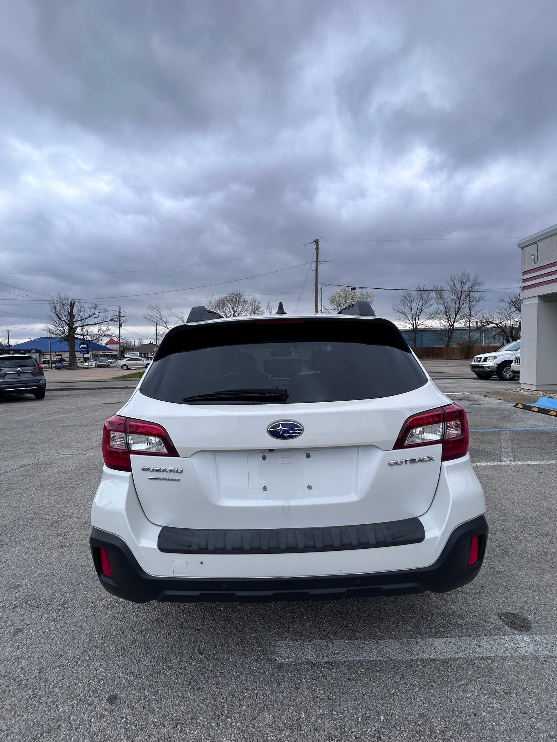 2019 SUBARU OUTBACK - Gallery Image