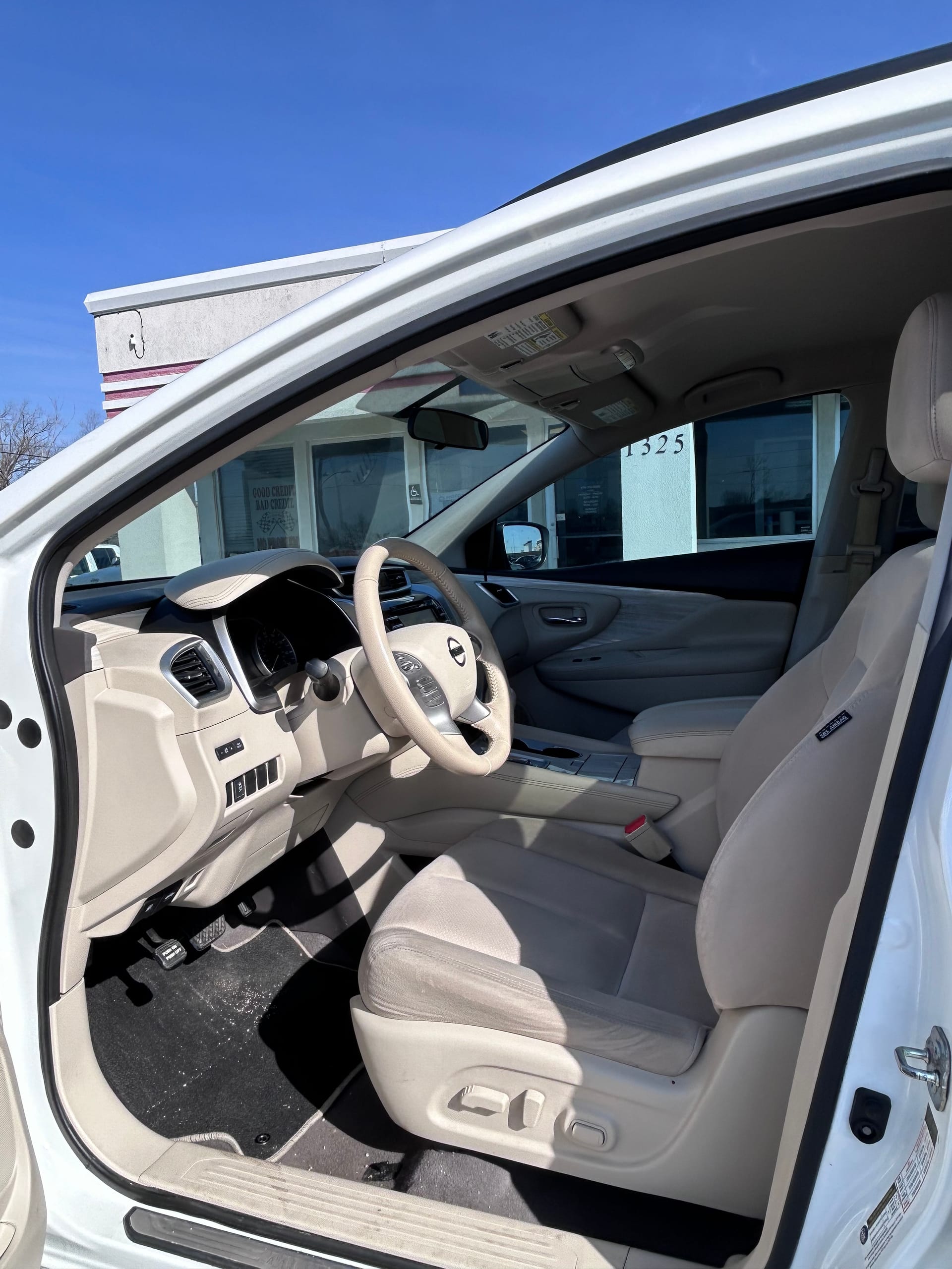 2017 NISSAN MURANO - Gallery Image