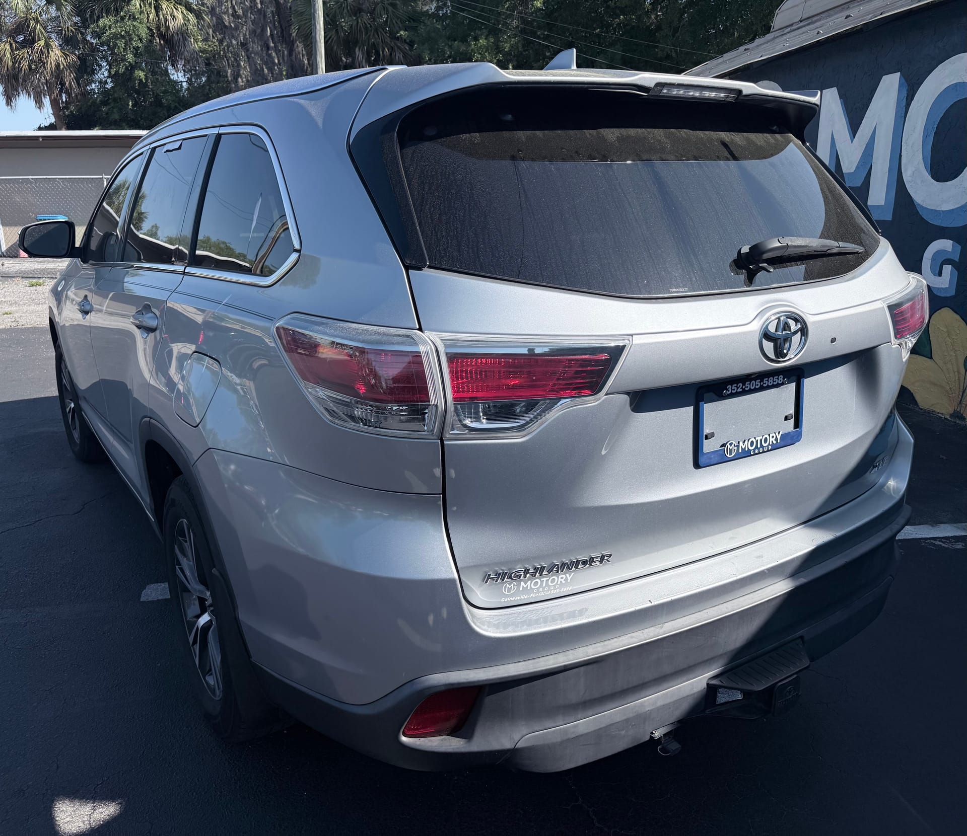 2016 TOYOTA HIGHLANDER - Gallery Image