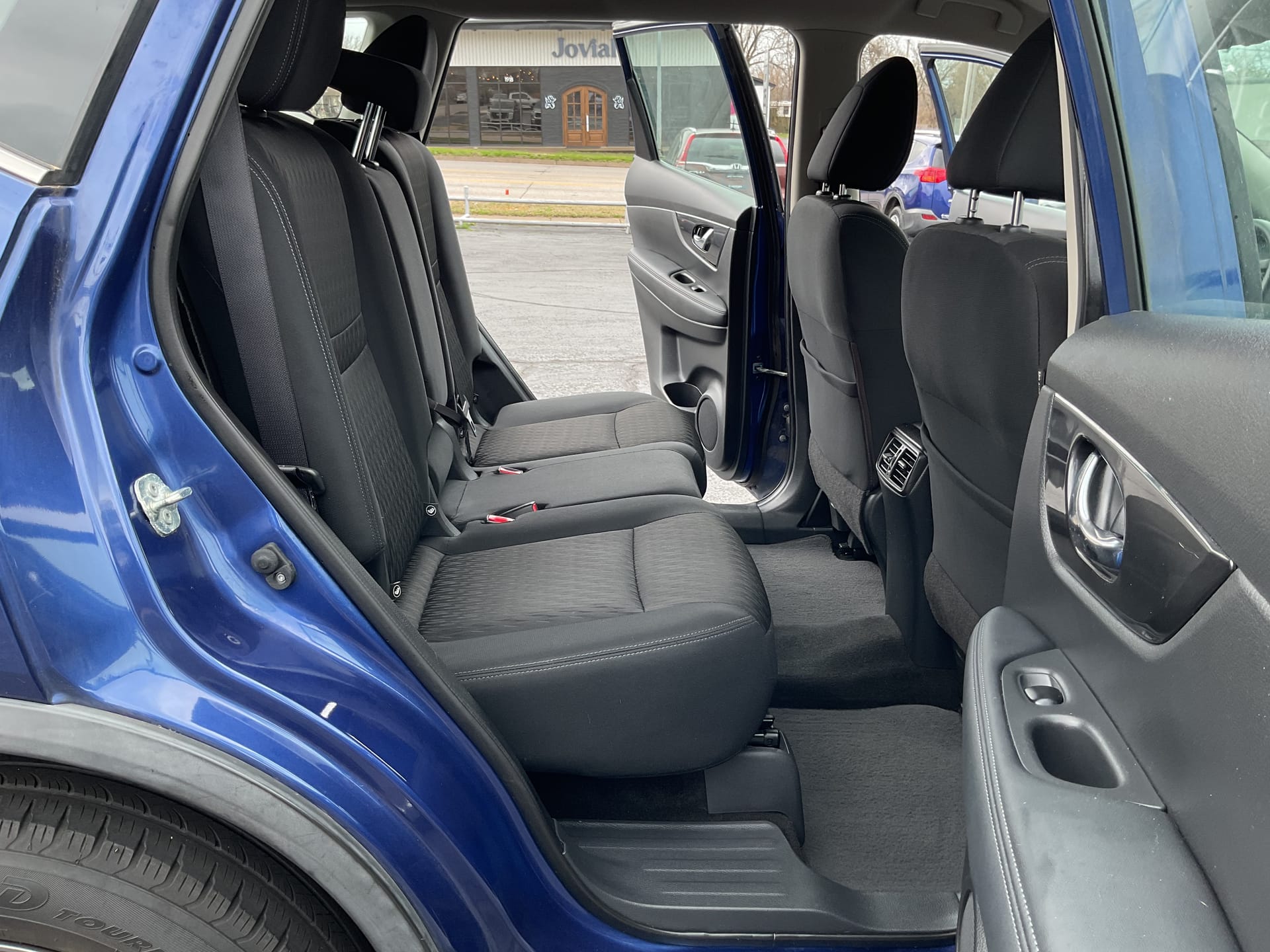 2017 NISSAN ROGUE - Gallery Image