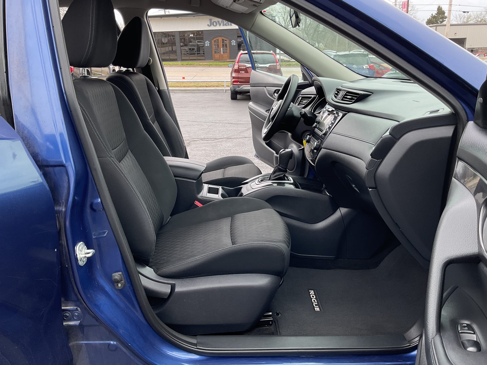 2017 NISSAN ROGUE - Gallery Image