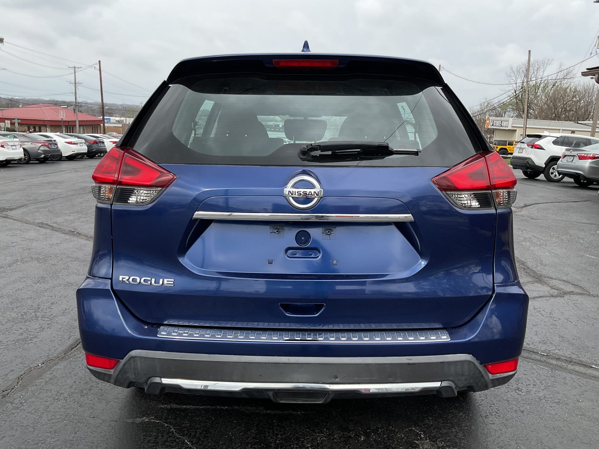 2017 NISSAN ROGUE - Gallery Image