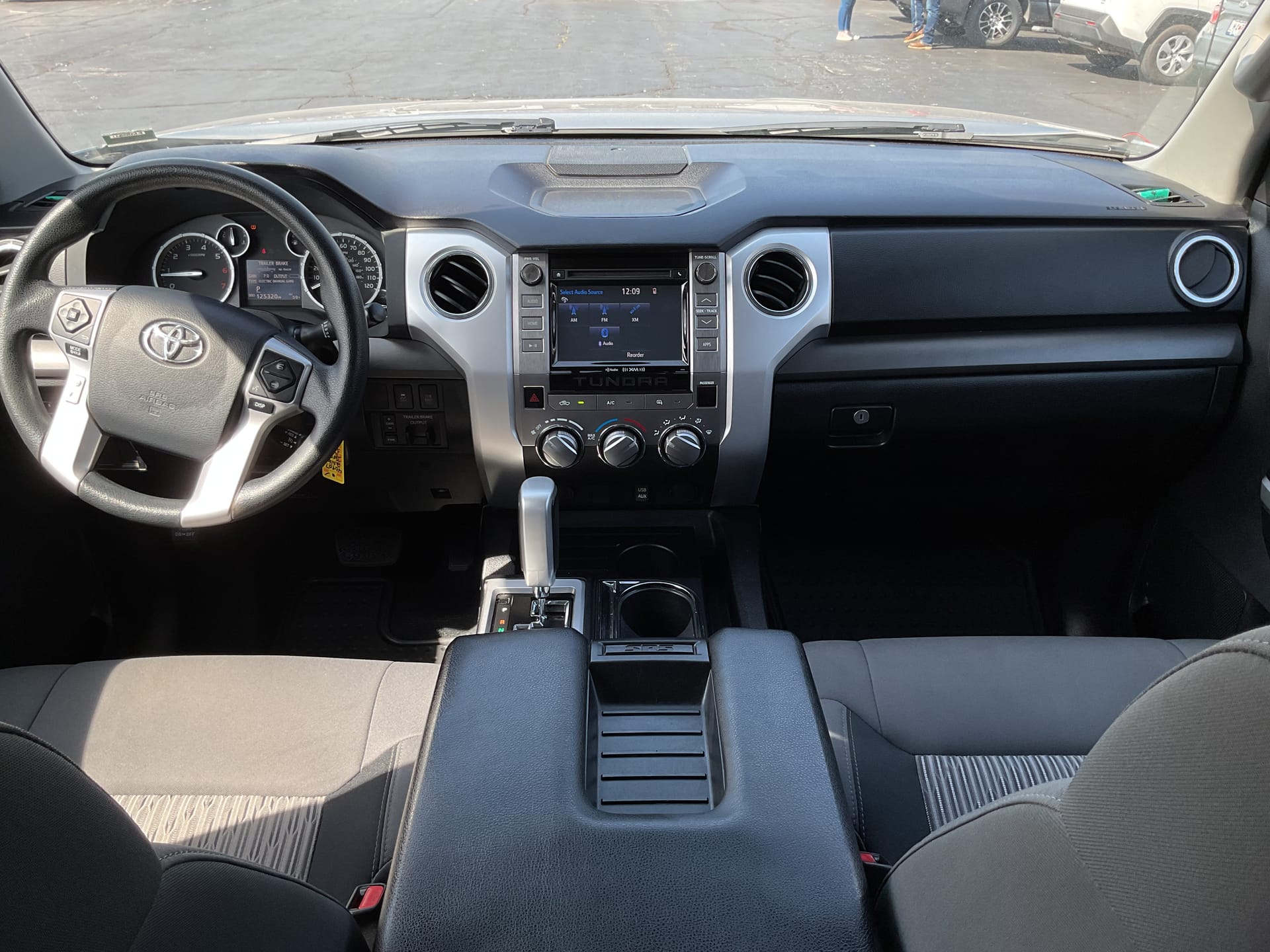 2016 TOYOTA TUNDRA - Gallery Image
