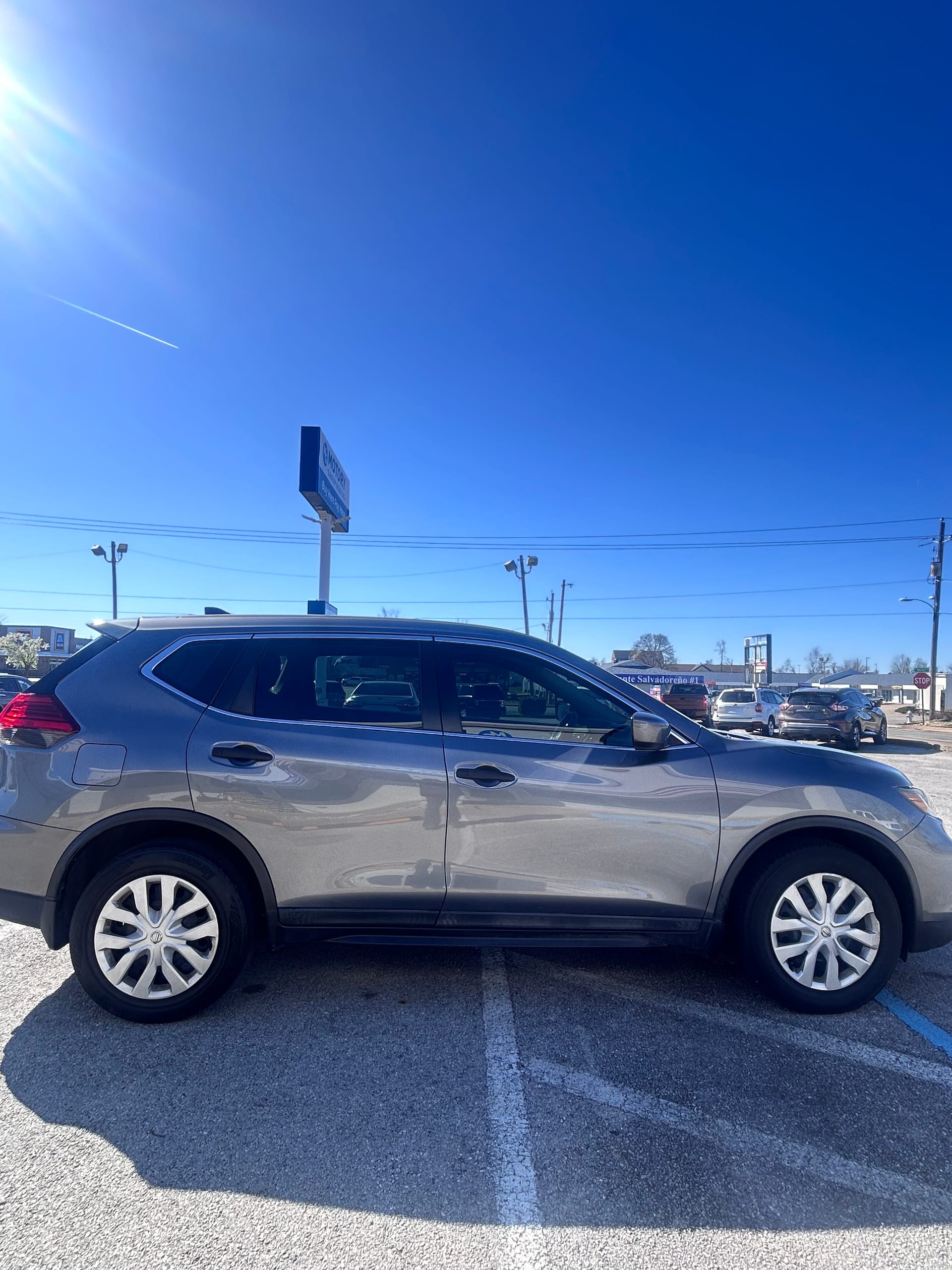 2017 NISSAN ROGUE - Gallery Image