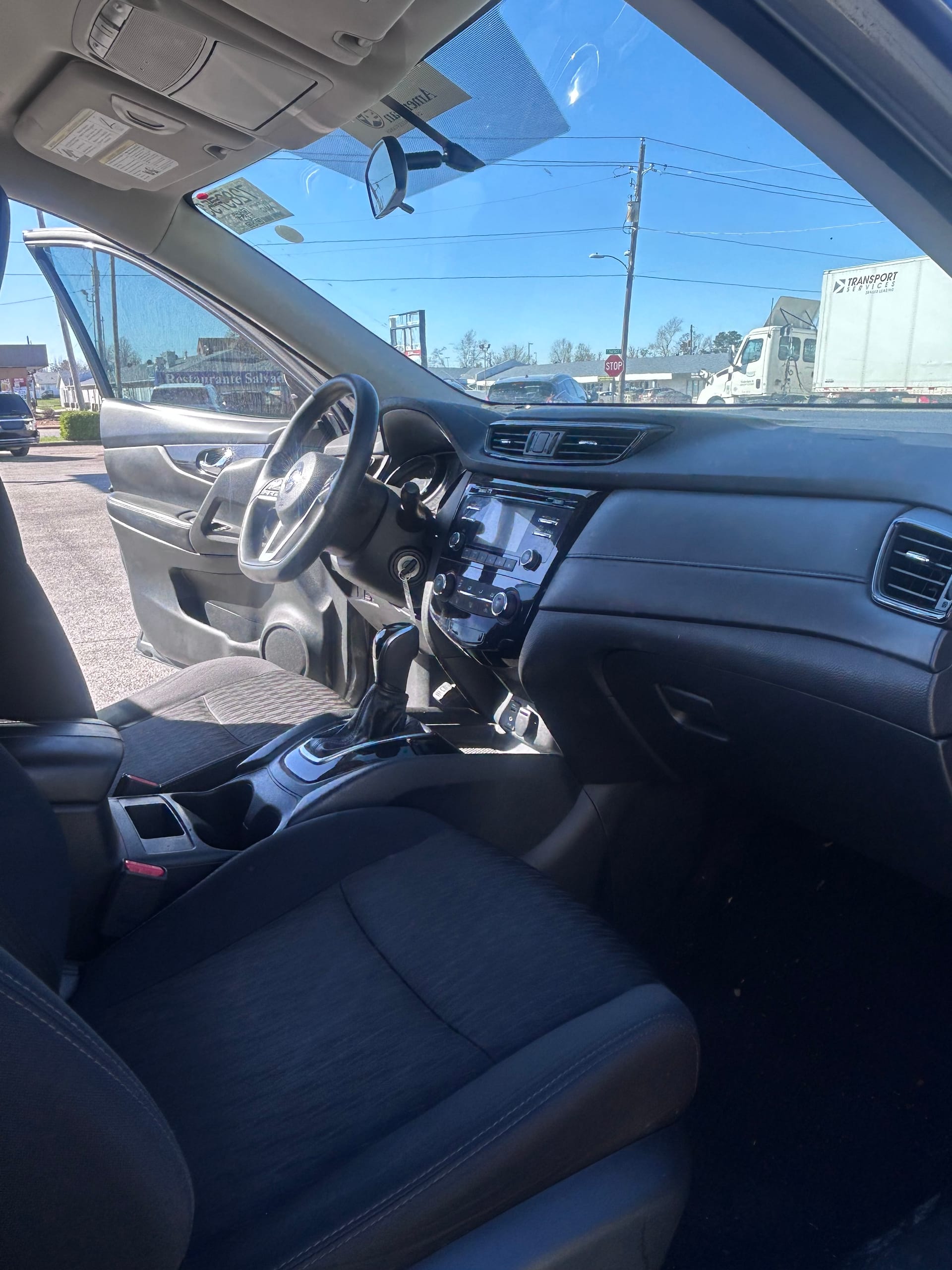 2017 NISSAN ROGUE - Gallery Image