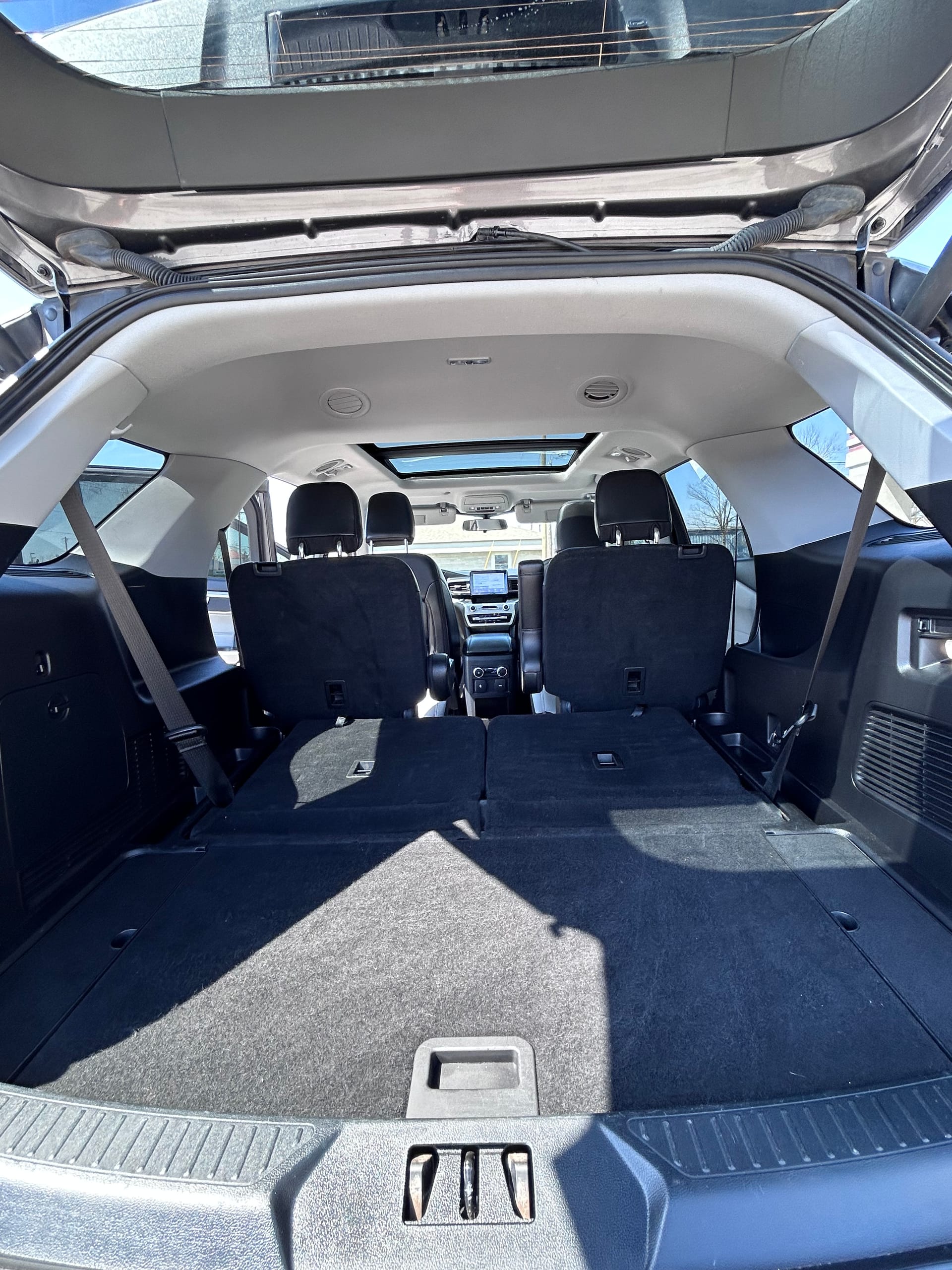 2021 FORD EXPLORER - Gallery Image