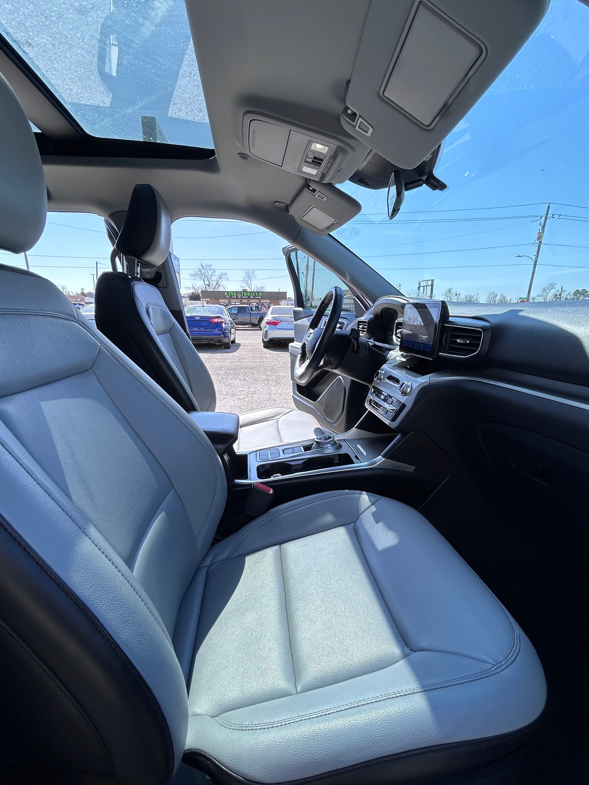 2021 FORD EXPLORER - Gallery Image