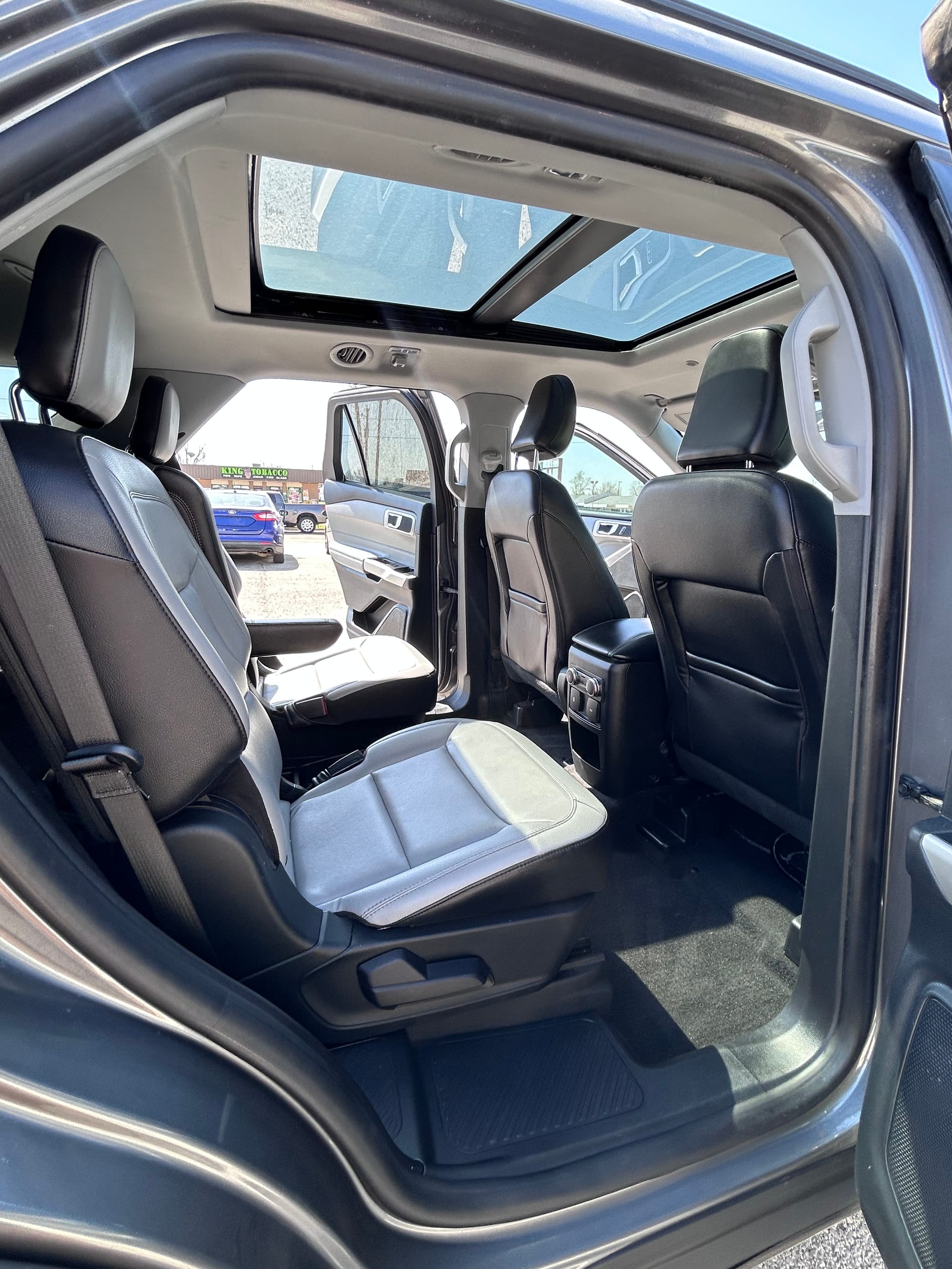 2021 FORD EXPLORER - Gallery Image