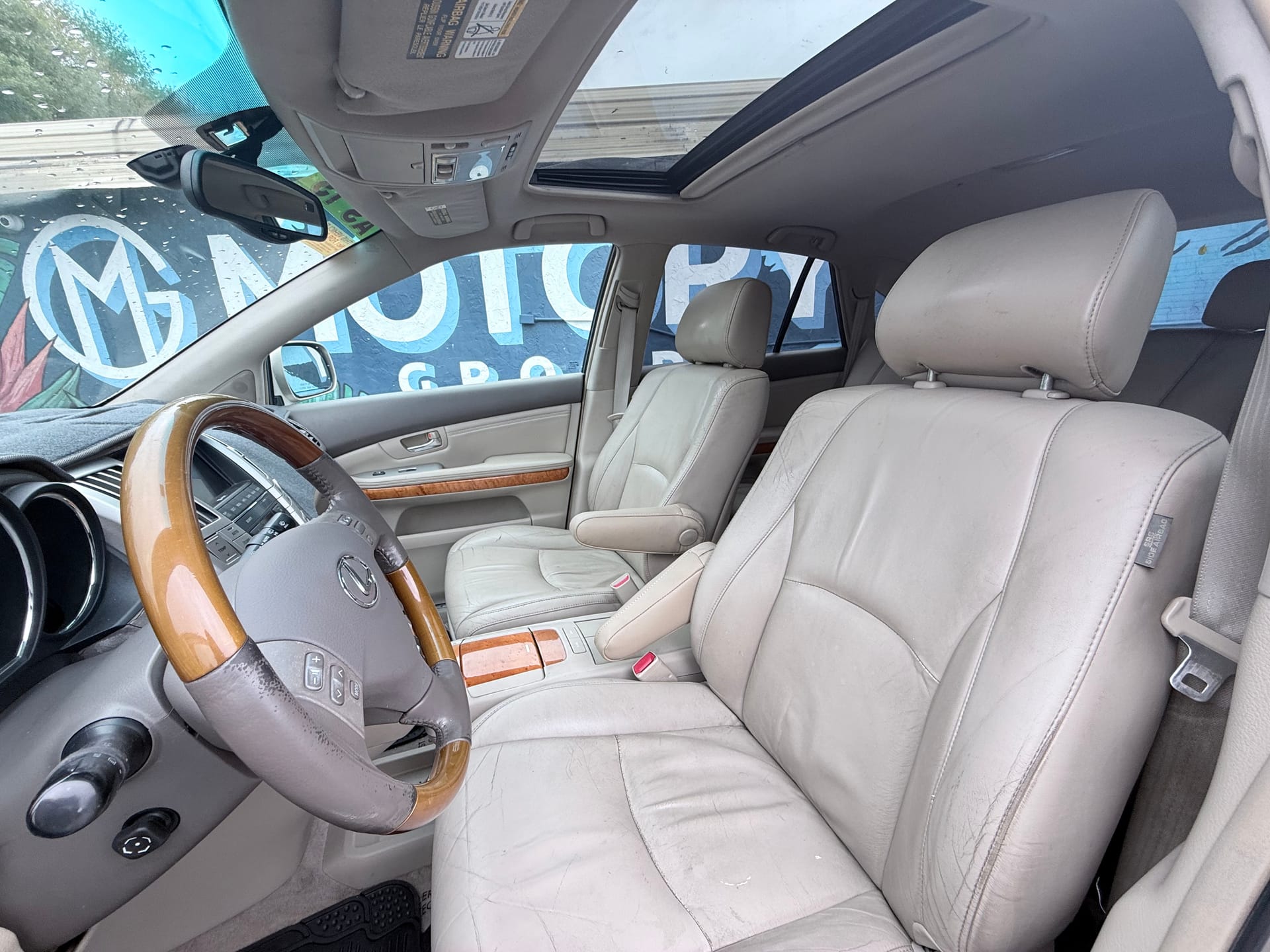 2005 LEXUS RX - Gallery Image