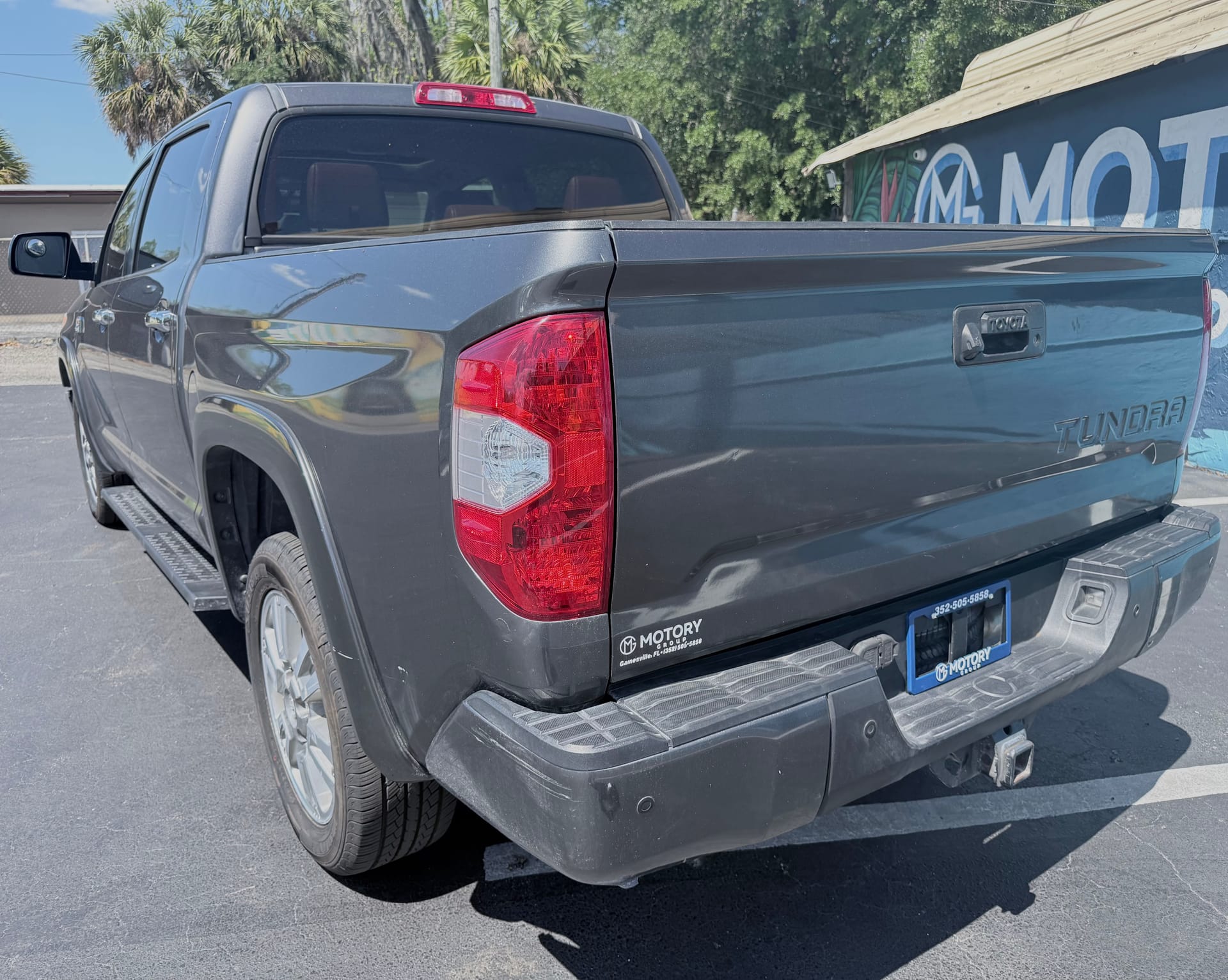 2015 TOYOTA TUNDRA PLATINUM - Gallery Image