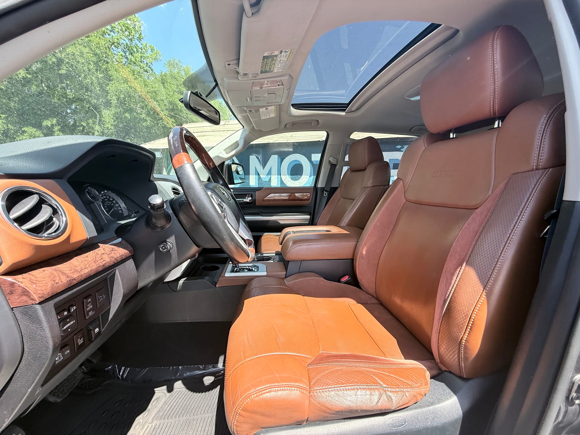 2015 TOYOTA TUNDRA PLATINUM - Gallery Image