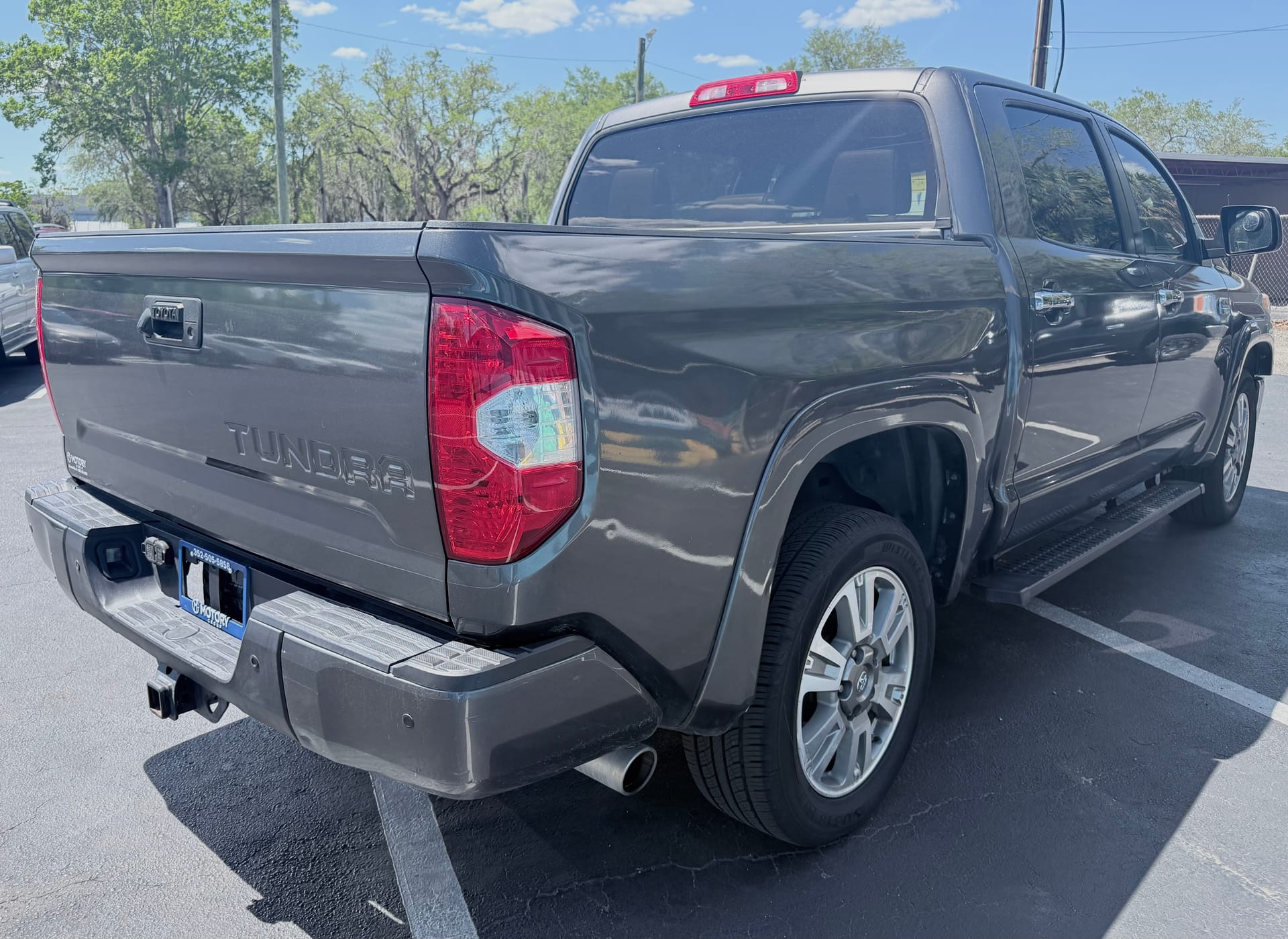 2015 TOYOTA TUNDRA PLATINUM - Gallery Image