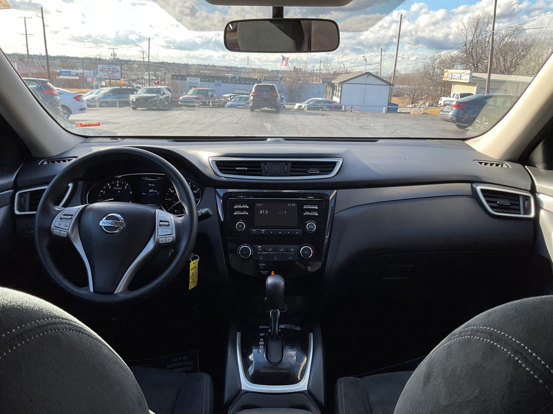 2016 NISSAN ROGUE - Gallery Image