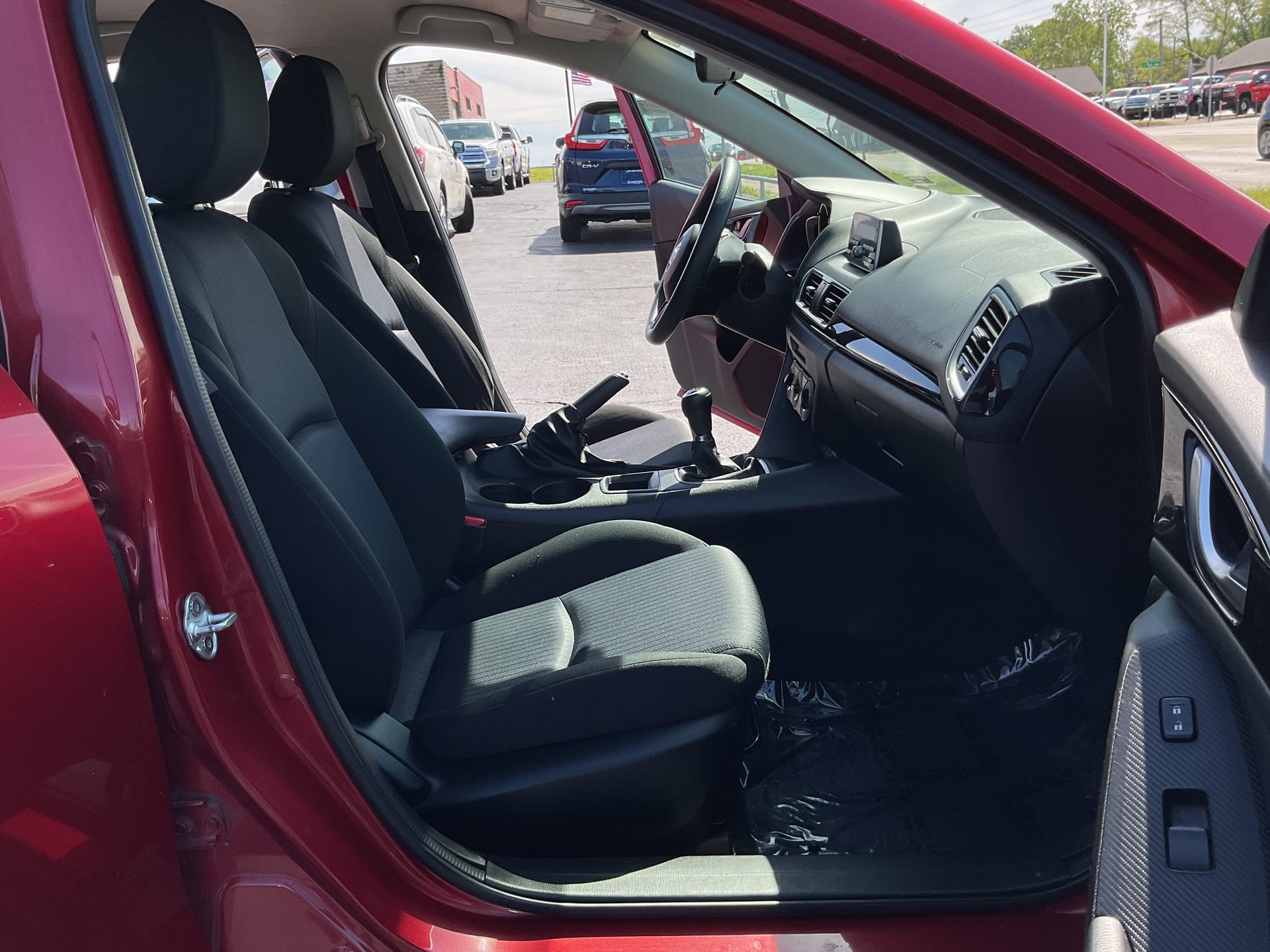 2014 MAZDA MAZDA3 - Gallery Image