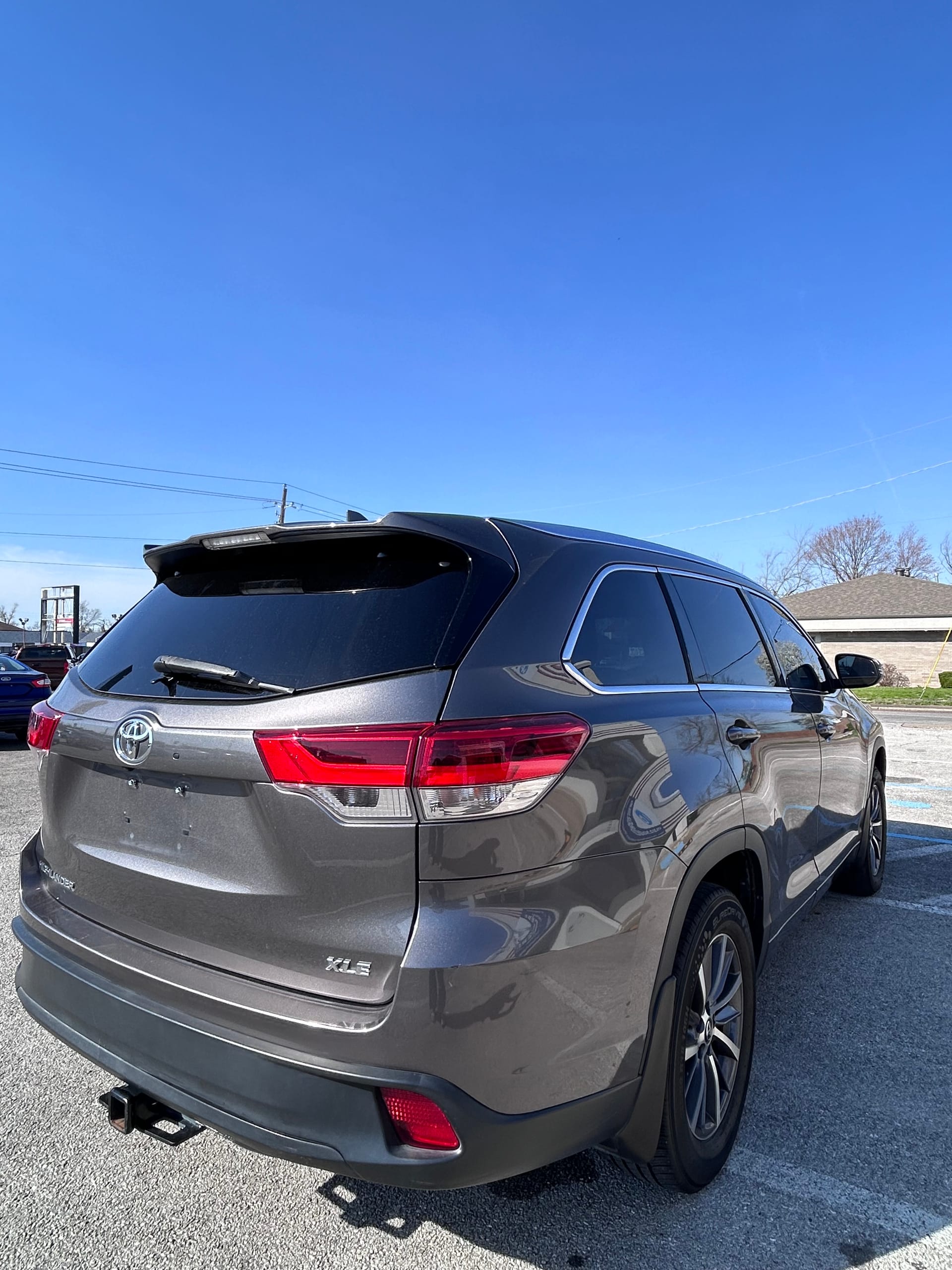 2017 TOYOTA HIGHLANDER - Gallery Image