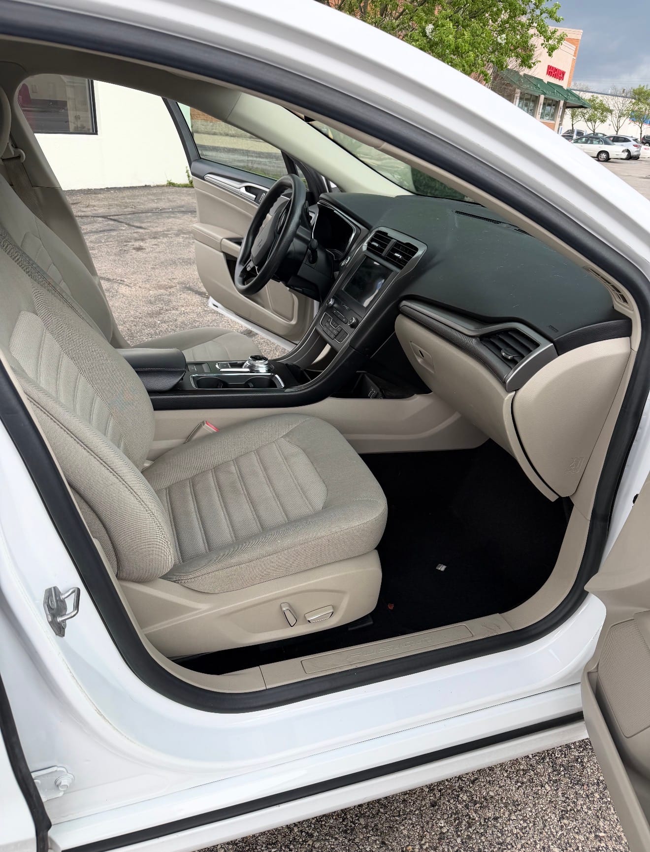 2019 FORD FUSION - Gallery Image