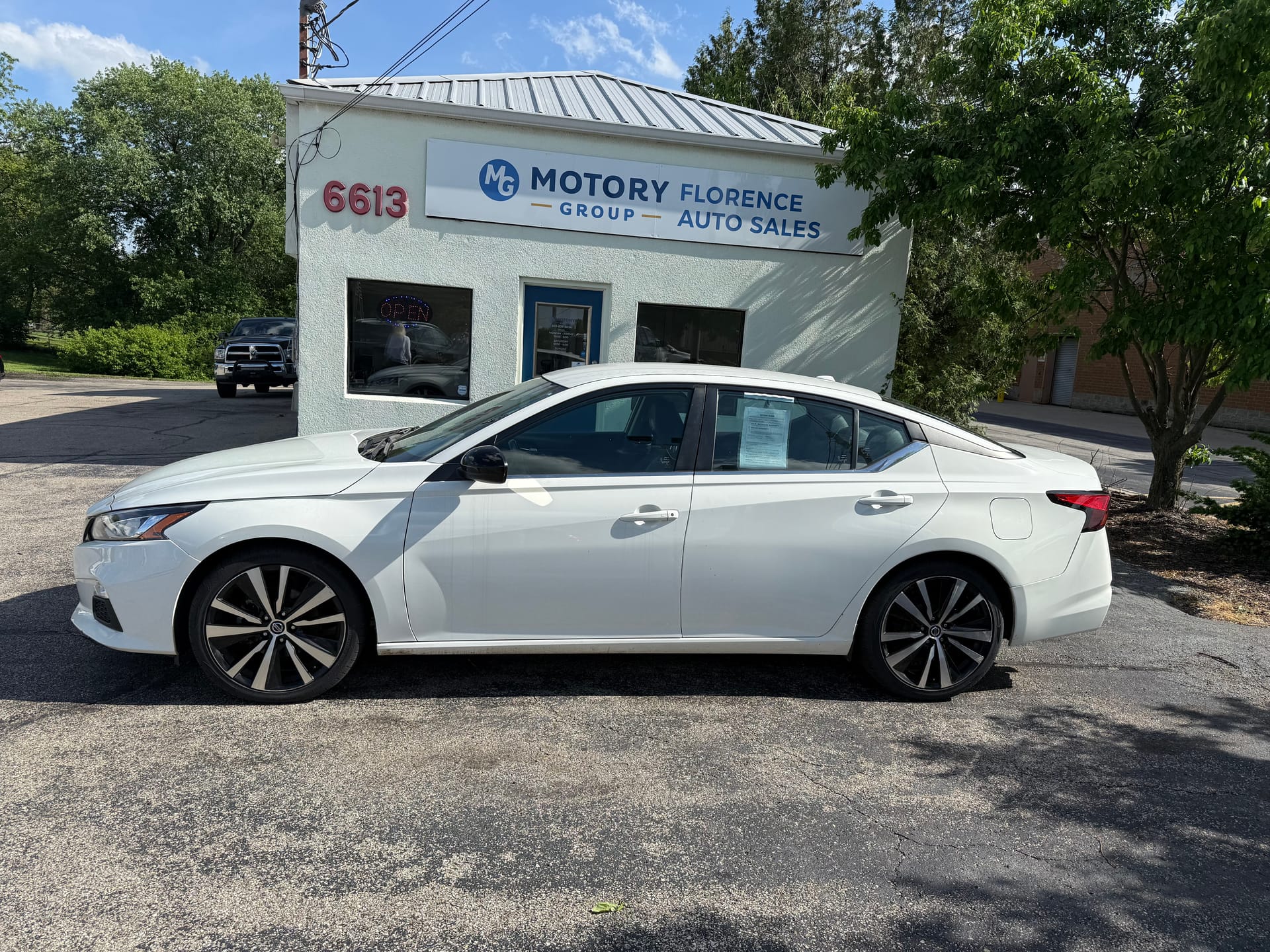 2021 NISSAN ALTIMA - Gallery Image