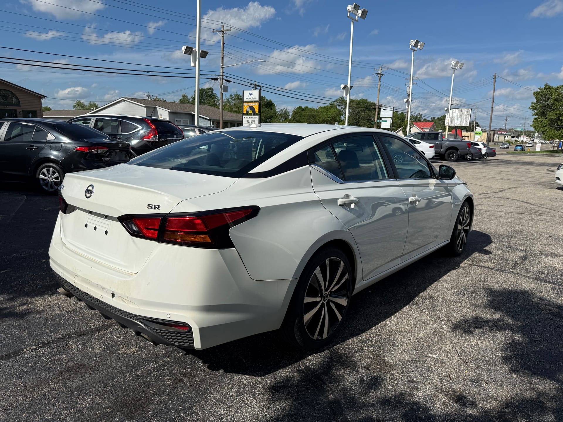 2021 NISSAN ALTIMA - Gallery Image