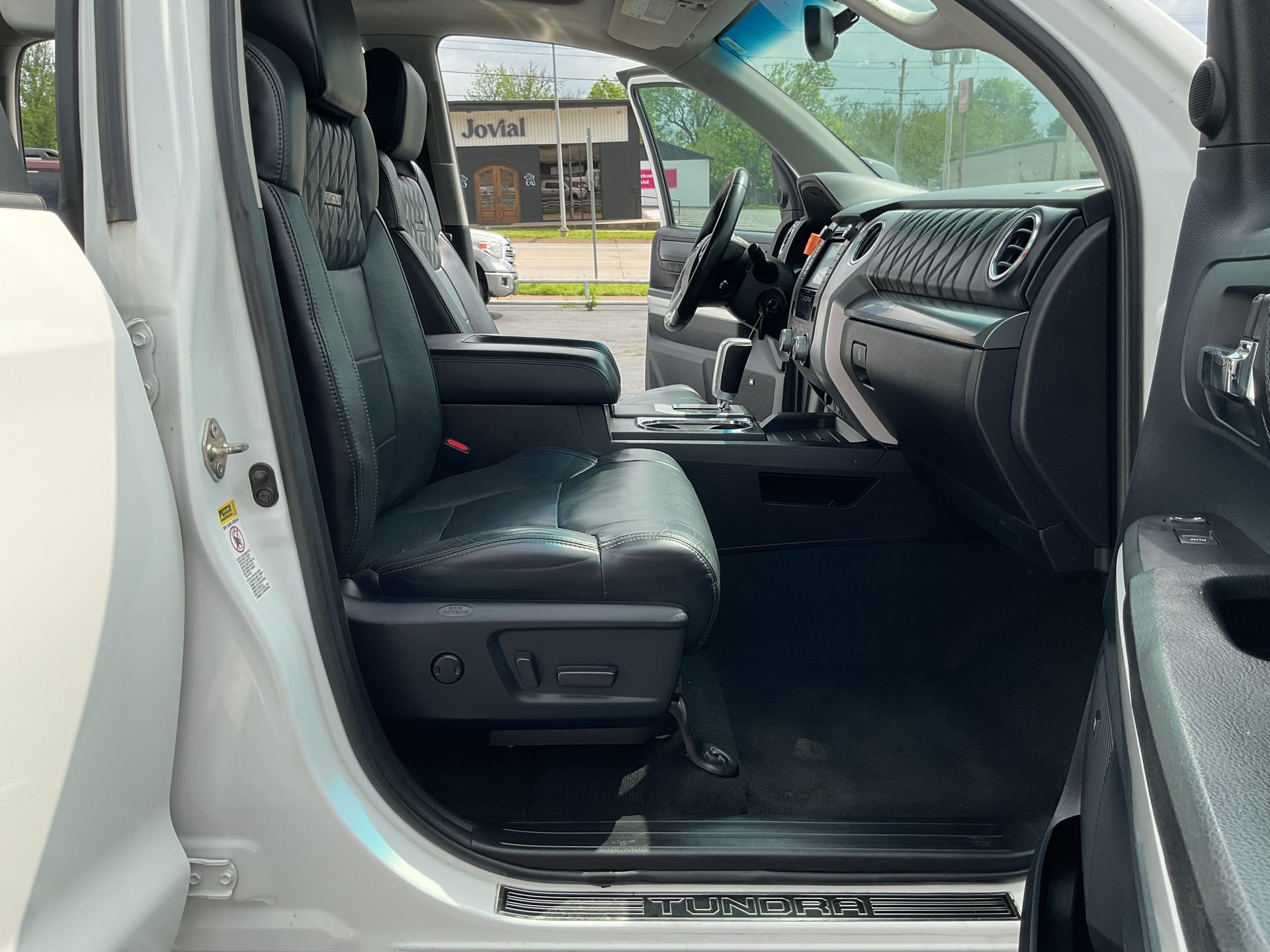 2016 TOYOTA TUNDRA - Gallery Image