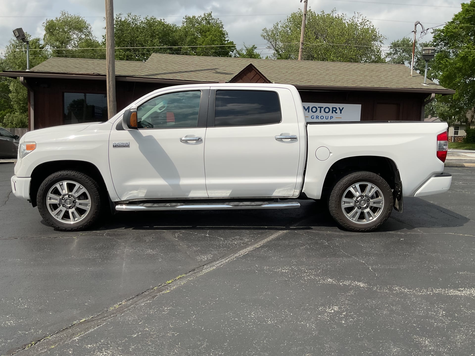 2016 TOYOTA TUNDRA - Gallery Image