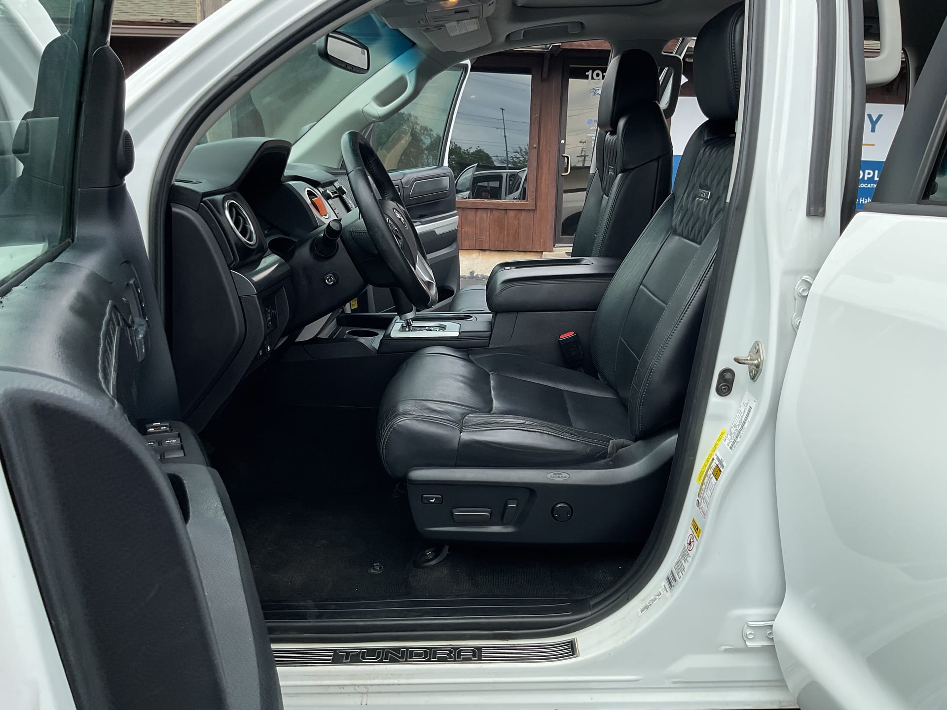 2016 TOYOTA TUNDRA - Gallery Image