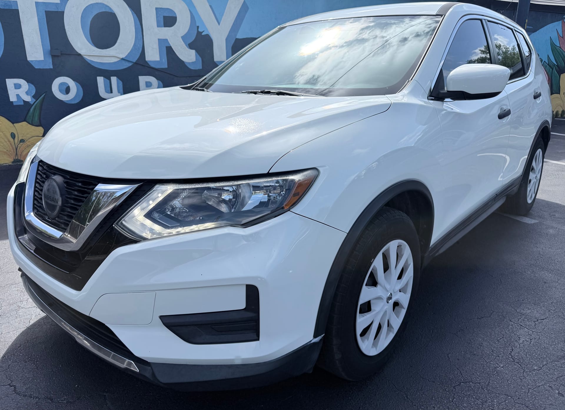 2018 NISSAN ROGUE - Gallery Image