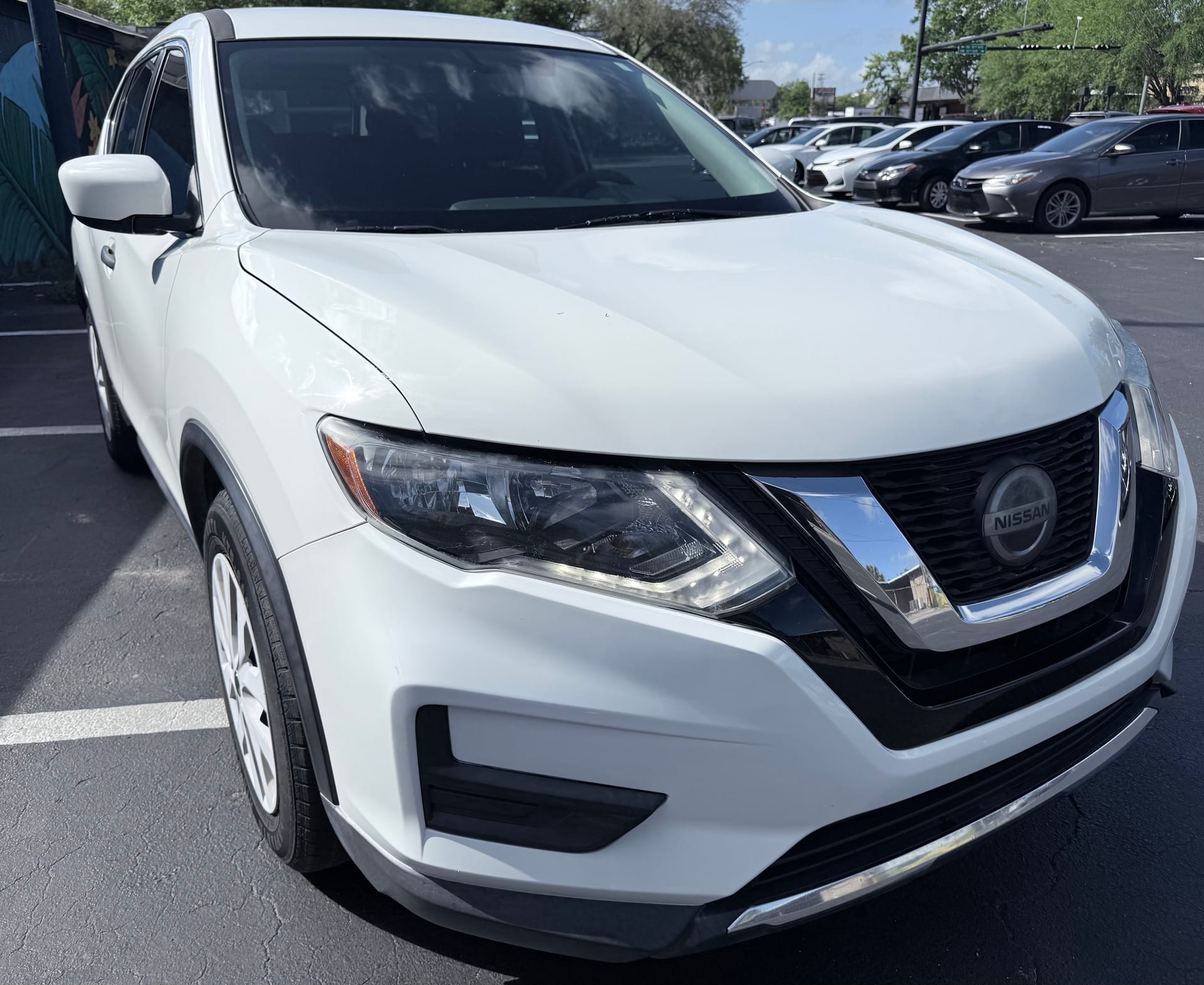 2018 NISSAN ROGUE - Gallery Image