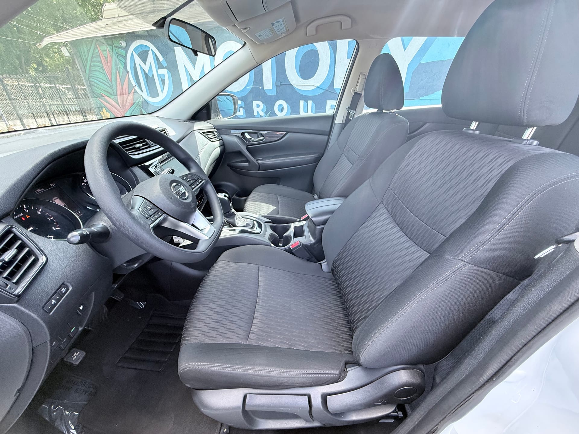 2018 NISSAN ROGUE - Gallery Image