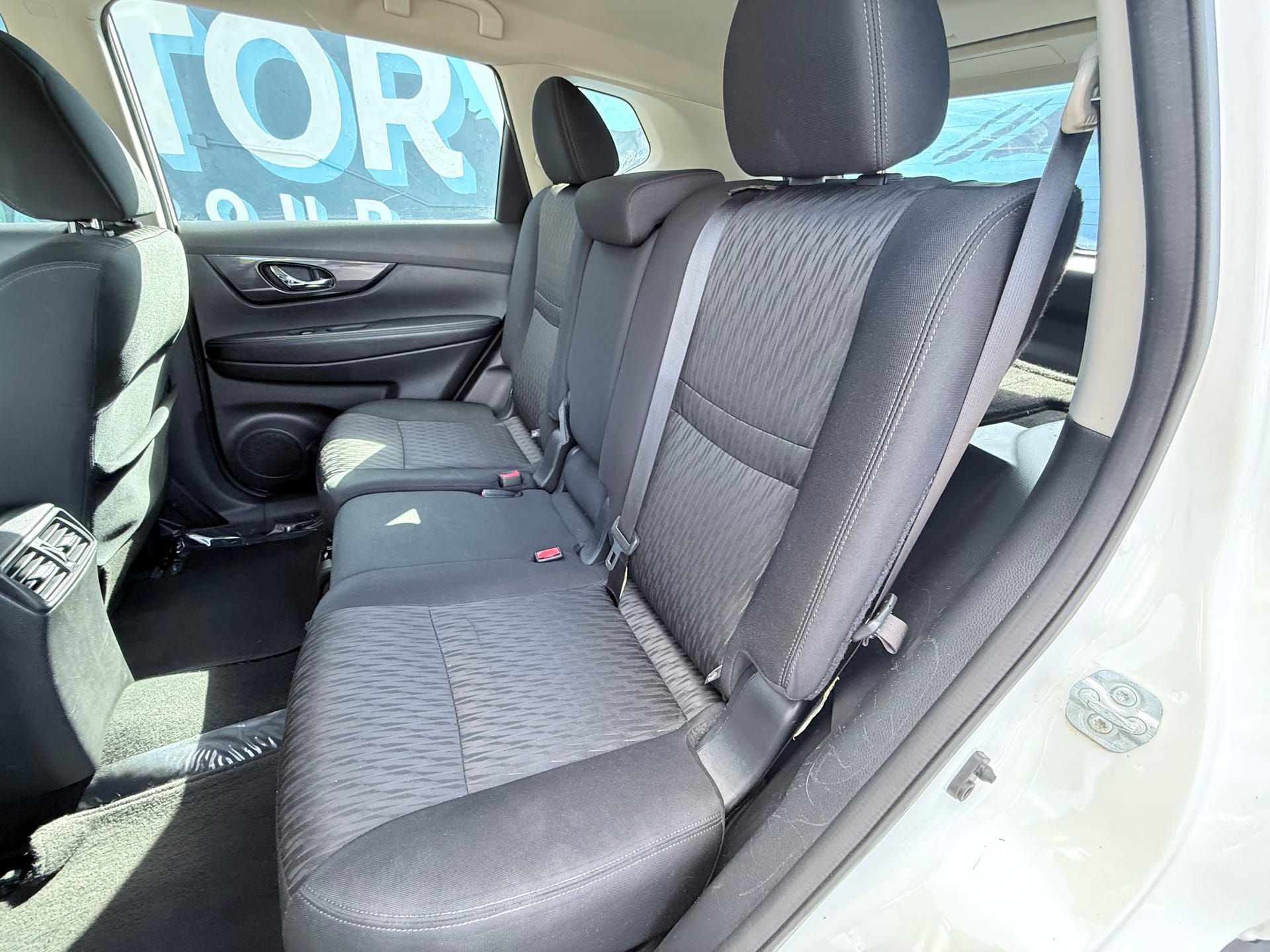 2018 NISSAN ROGUE - Gallery Image