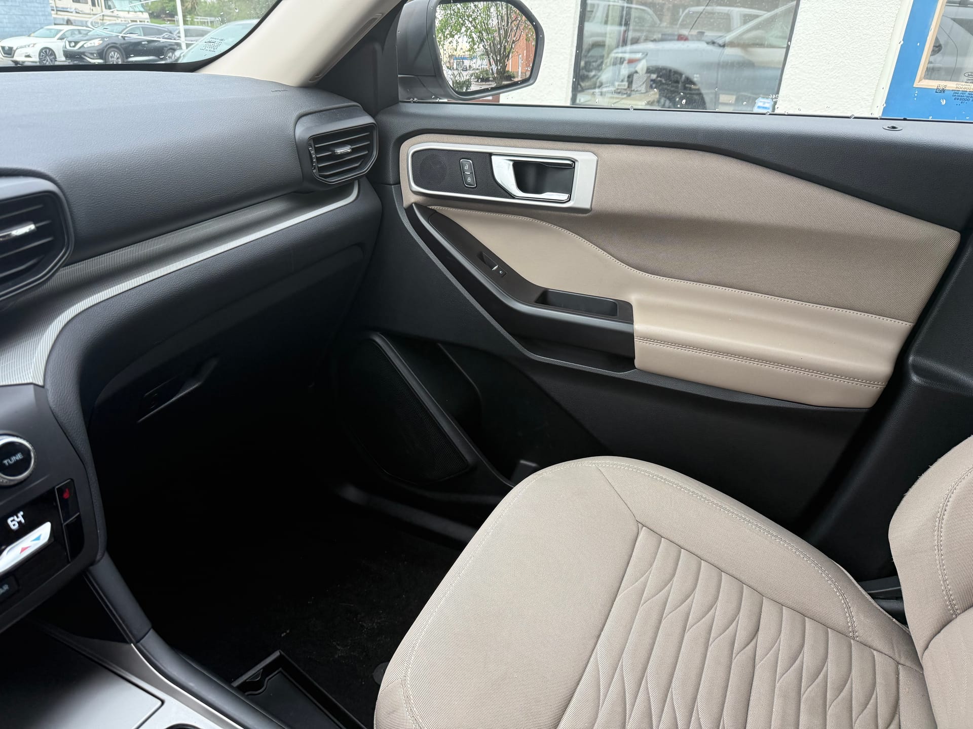 2020 FORD EXPLORER - Gallery Image