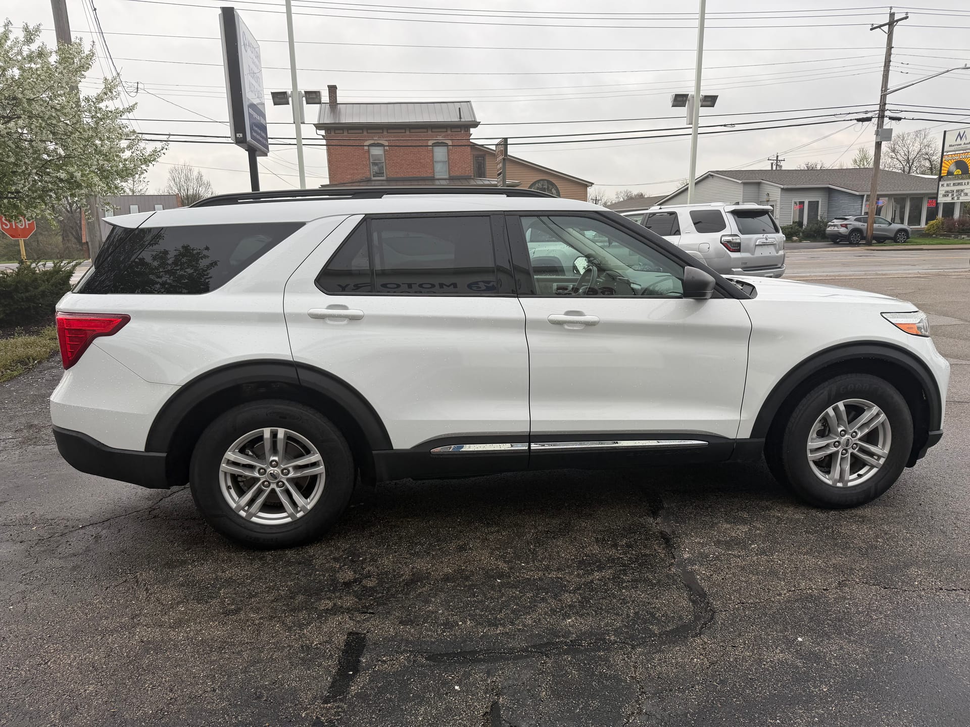 2020 FORD EXPLORER - Gallery Image